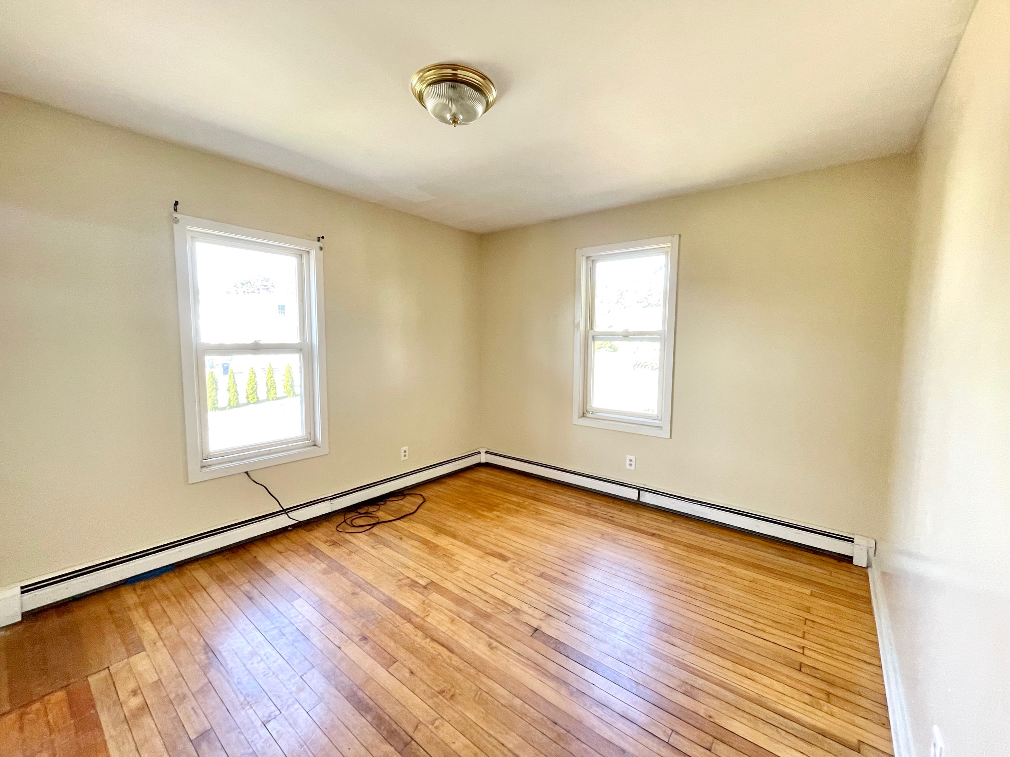 Ansonia, Connecticut, 06401, United States, 8 Bedrooms Bedrooms, ,3 BathroomsBathrooms,Residential,For Sale,1979157