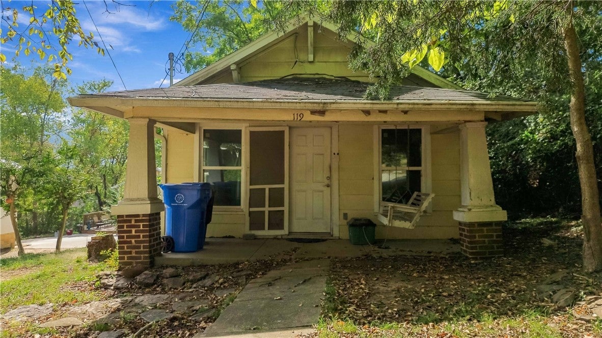Rock St, Fayetteville, AR 72701