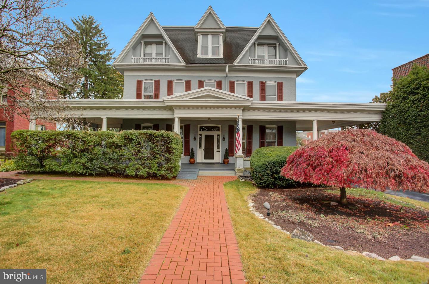 144 W Main Street, Waynesboro, Pennsylvania, 17268, United States, 7 Bedrooms Bedrooms, ,4 BathroomsBathrooms,Residential,For Sale,144 W Main Street,1662574