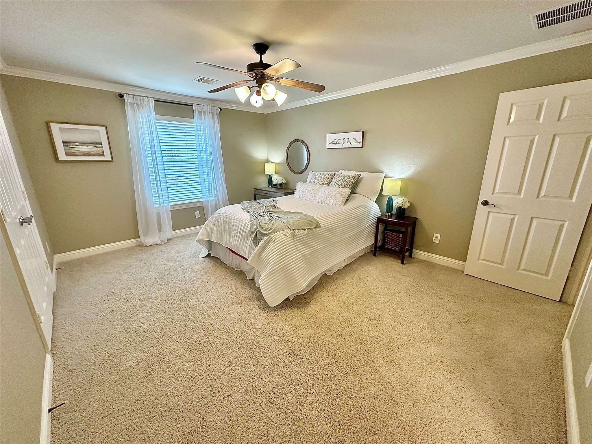 Friendswood, Texas, 77546, United States, 5 Bedrooms Bedrooms, ,5 BathroomsBathrooms,Residential,For Sale,1713822