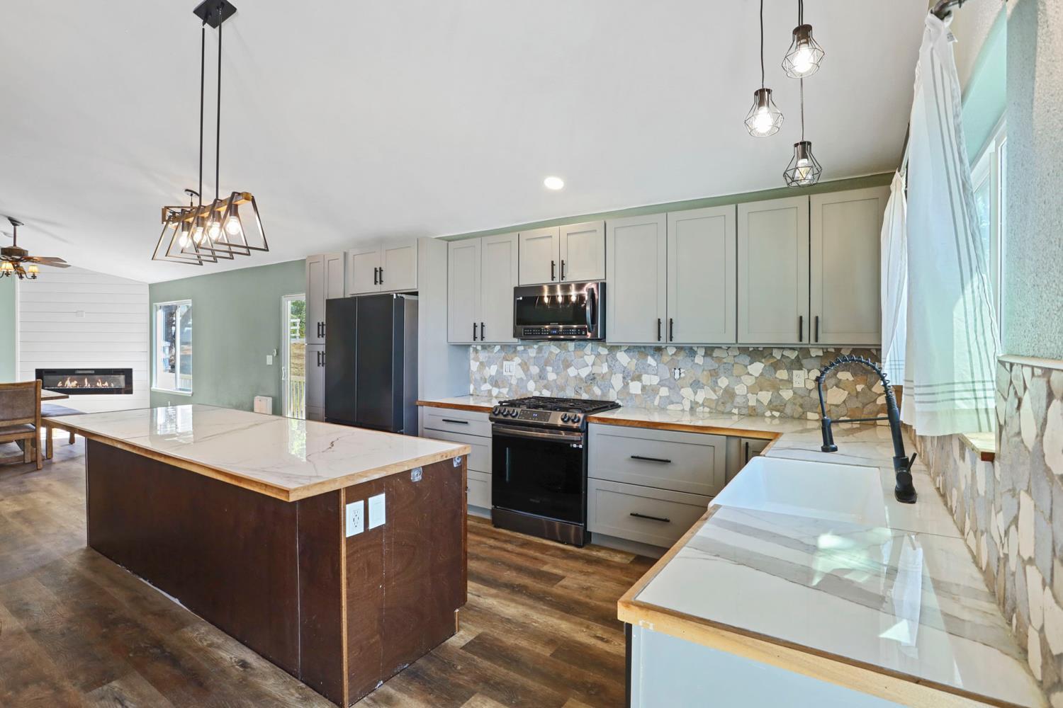 Valley Springs, California, 95252, United States, 3 Bedrooms Bedrooms, ,2 BathroomsBathrooms,Residential,For Sale,1978438