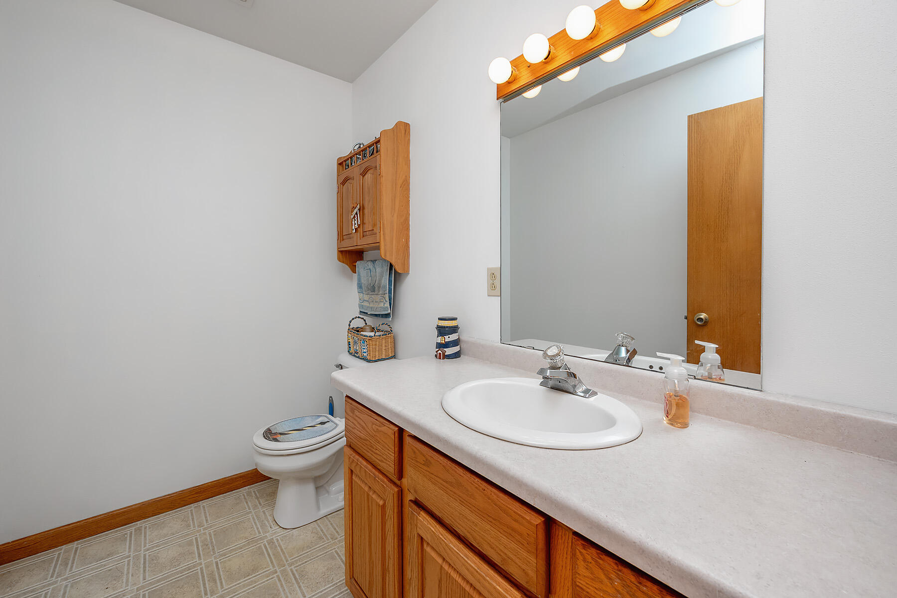 Hustisford, Wisconsin, 53034, United States, 3 Bedrooms Bedrooms, ,3 BathroomsBathrooms,Residential,For Sale,1962581