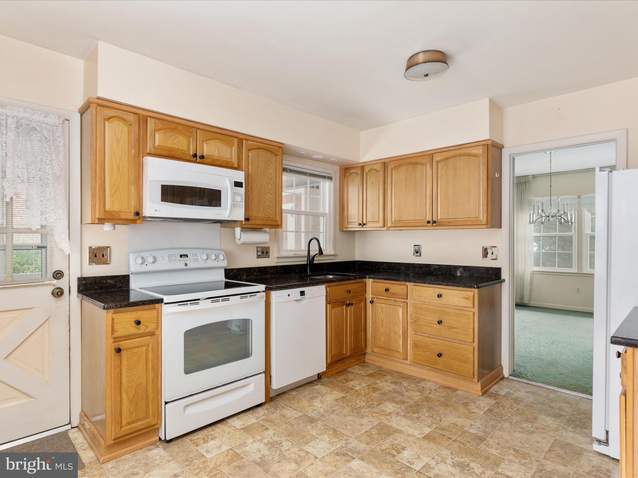 Falls Church, Virginia, 22043, United States, ,Residential,For Sale,1914114