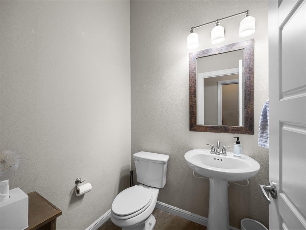 Midlothian, Texas, 76065, United States, 3 Bedrooms Bedrooms, ,3 BathroomsBathrooms,Residential,For Sale,1978446