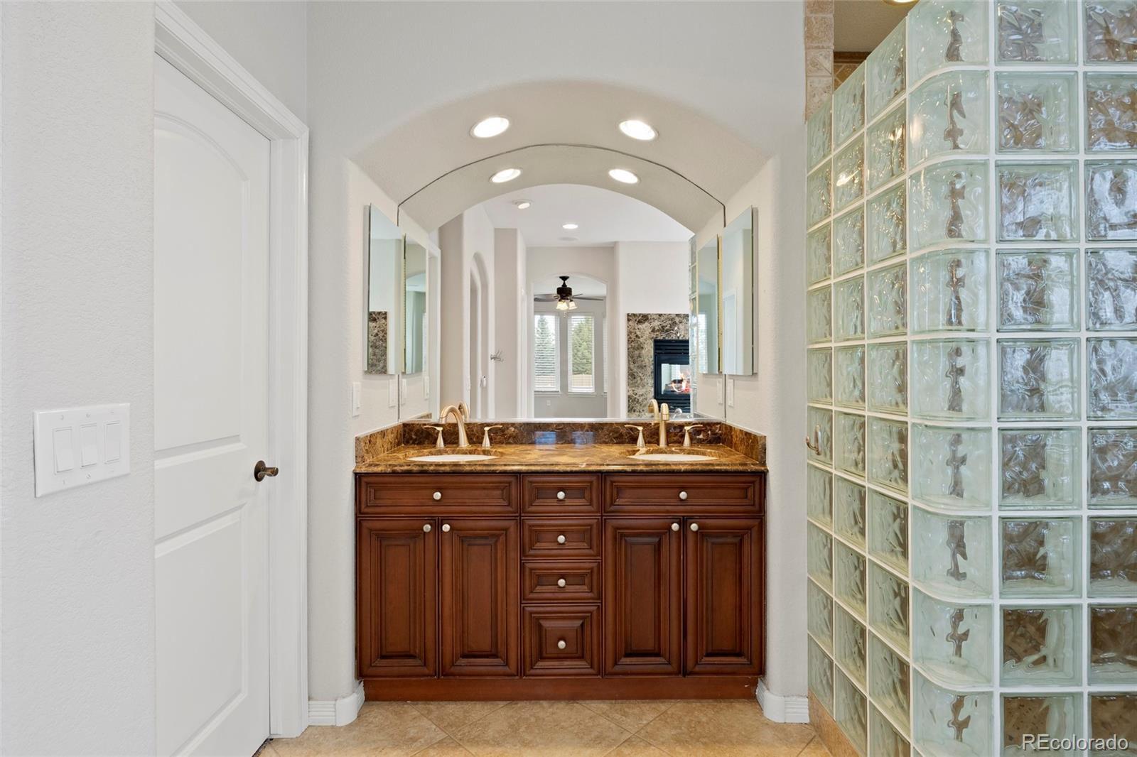 Castle Pines, Colorado, 80108, United States, 5 Bedrooms Bedrooms, ,4 BathroomsBathrooms,Residential,For Sale,2002261