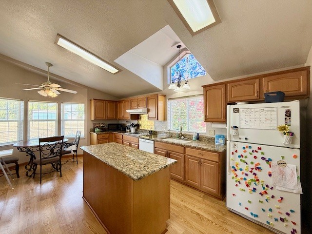 Patterson, California, 95363, United States, 3 Bedrooms Bedrooms, ,4 BathroomsBathrooms,Residential,For Sale,1983213