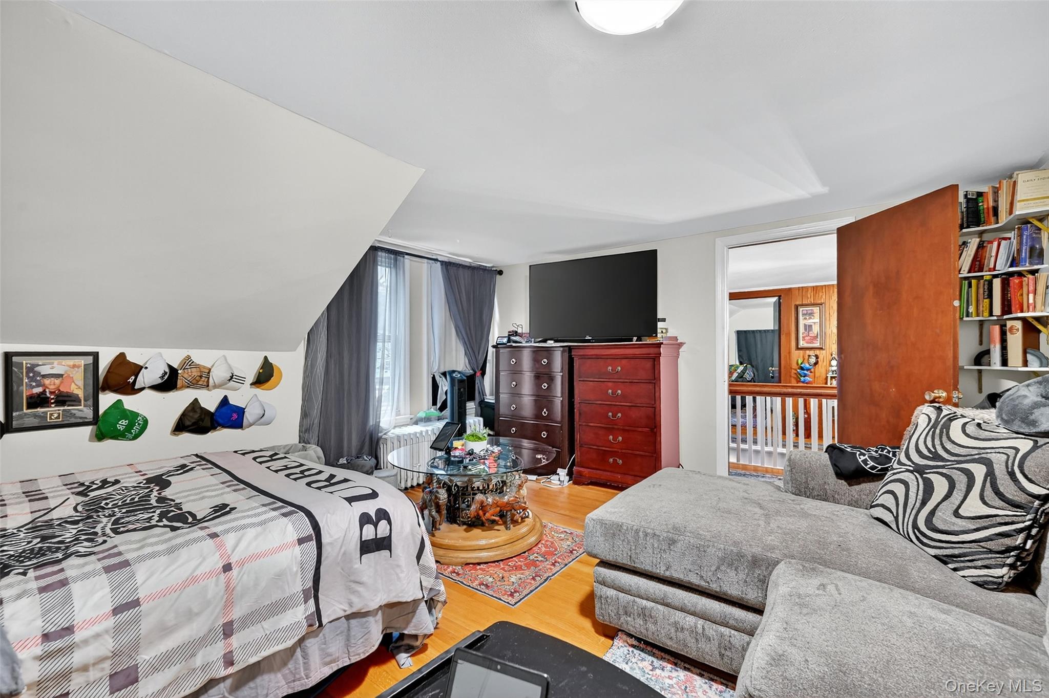 Monsey, New York, 10952, United States, 5 Bedrooms Bedrooms, ,4 BathroomsBathrooms,Residential,For Sale,1981172