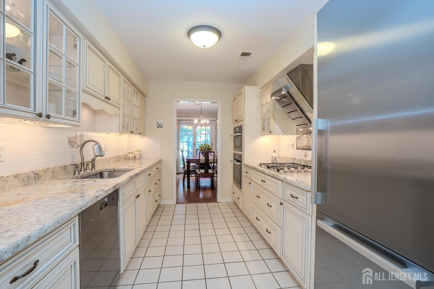 South Brunswick, New Jersey, 08824, United States, 3 Bedrooms Bedrooms, ,3 BathroomsBathrooms,Residential,For Sale,1980206