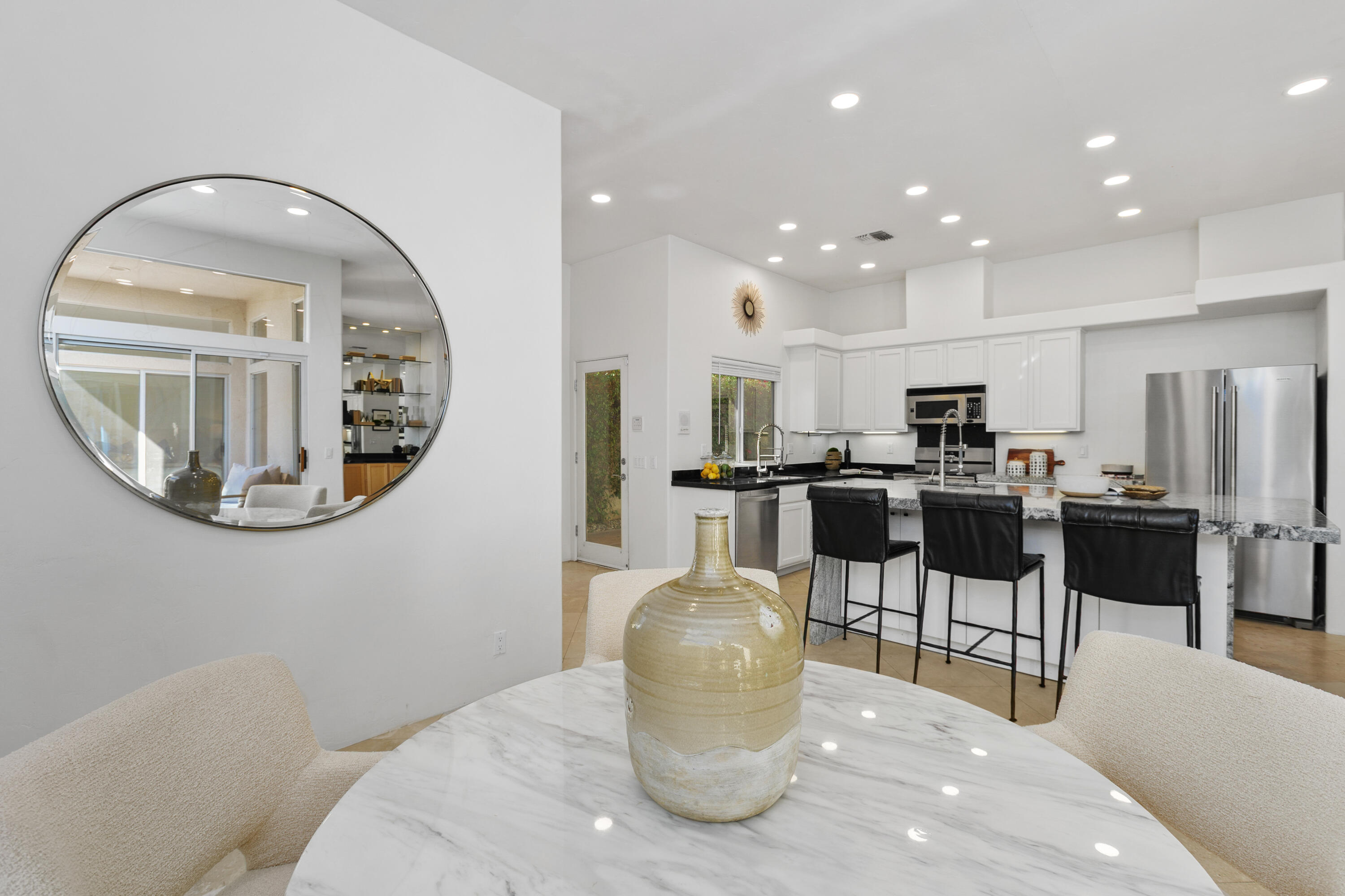 La Quinta, California, 92253, United States, 4 Bedrooms Bedrooms, ,1 BathroomBathrooms,Residential,For Sale,1999091