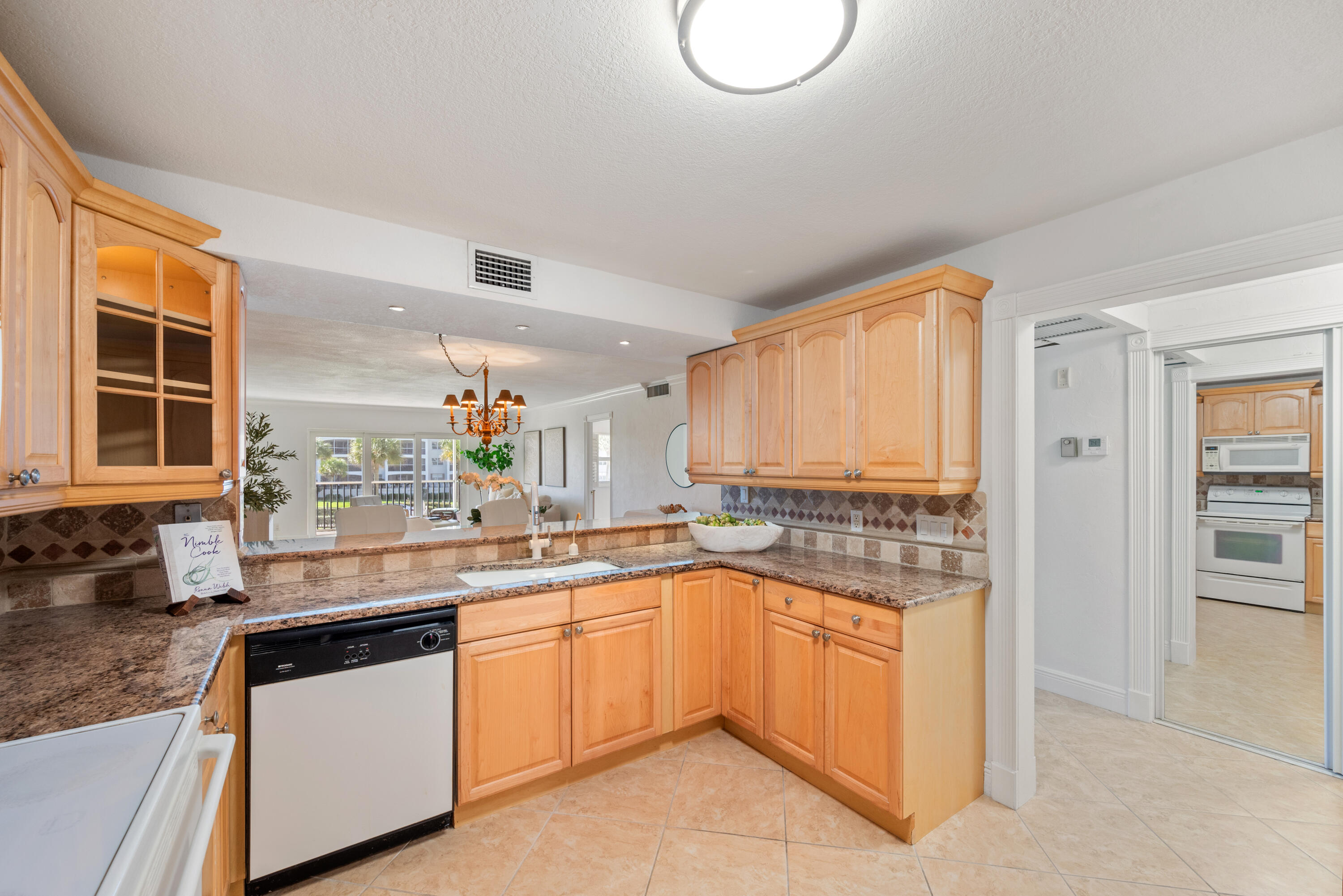 Boca Raton, Florida, 33431, United States, 2 Bedrooms Bedrooms, ,2 BathroomsBathrooms,Residential,For Sale,1957981