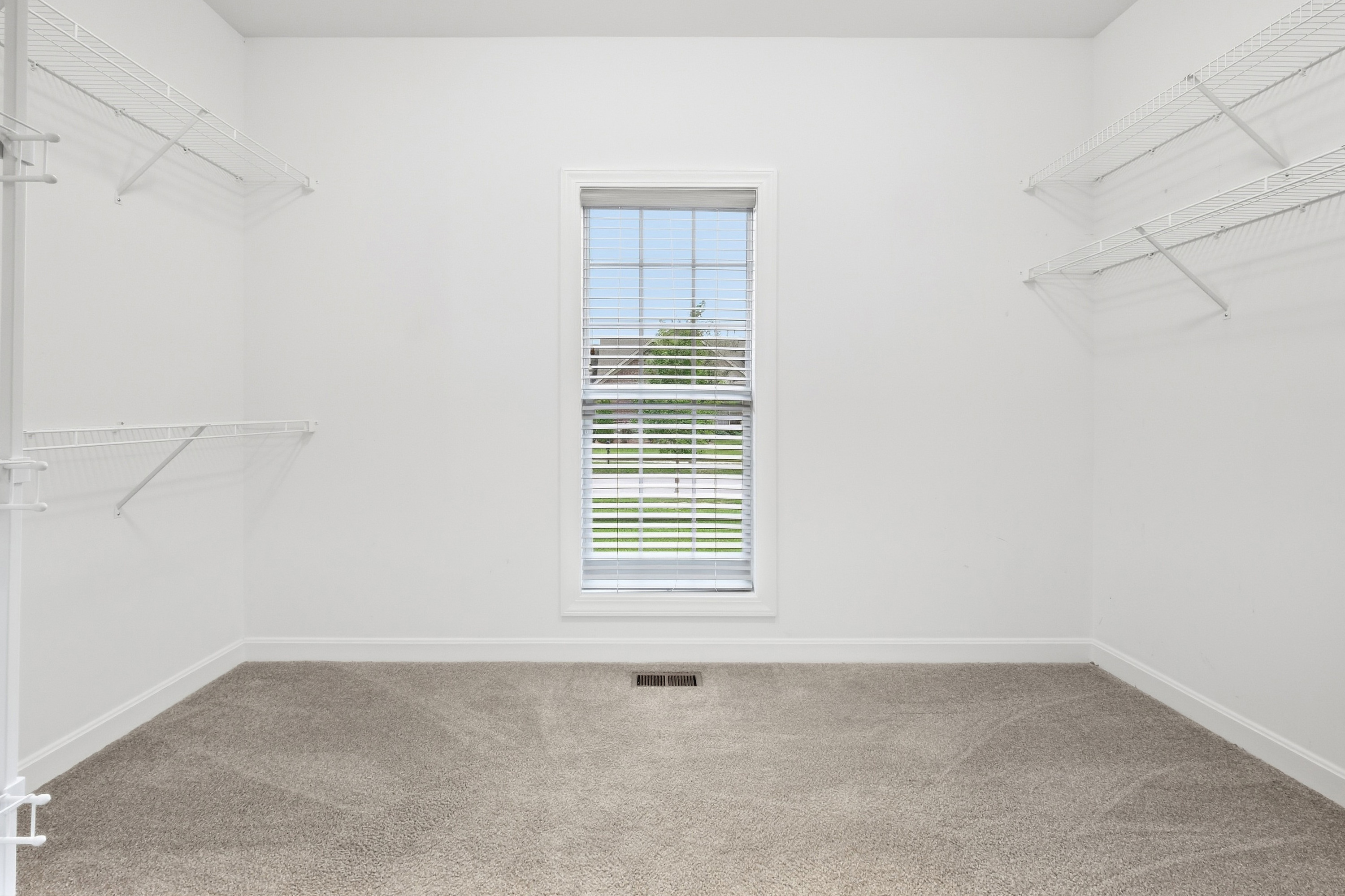  2008 Scenic Lakes Drive, Louisville, KY 40245 - 物件實景