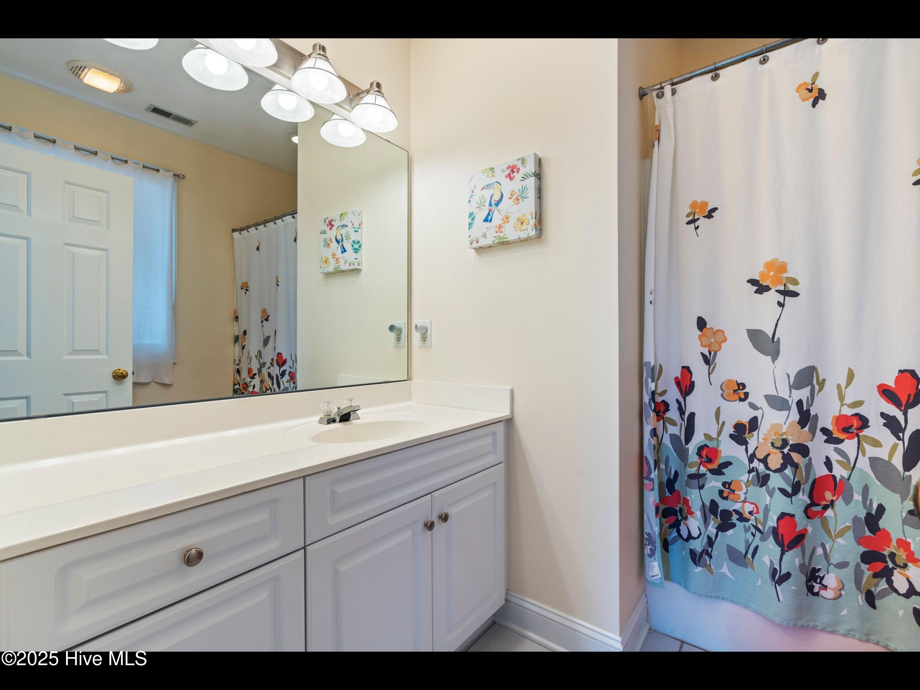 Carolina Beach, North Carolina, 28428, United States, 3 Bedrooms Bedrooms, ,3 BathroomsBathrooms,Residential,For Sale,1846629