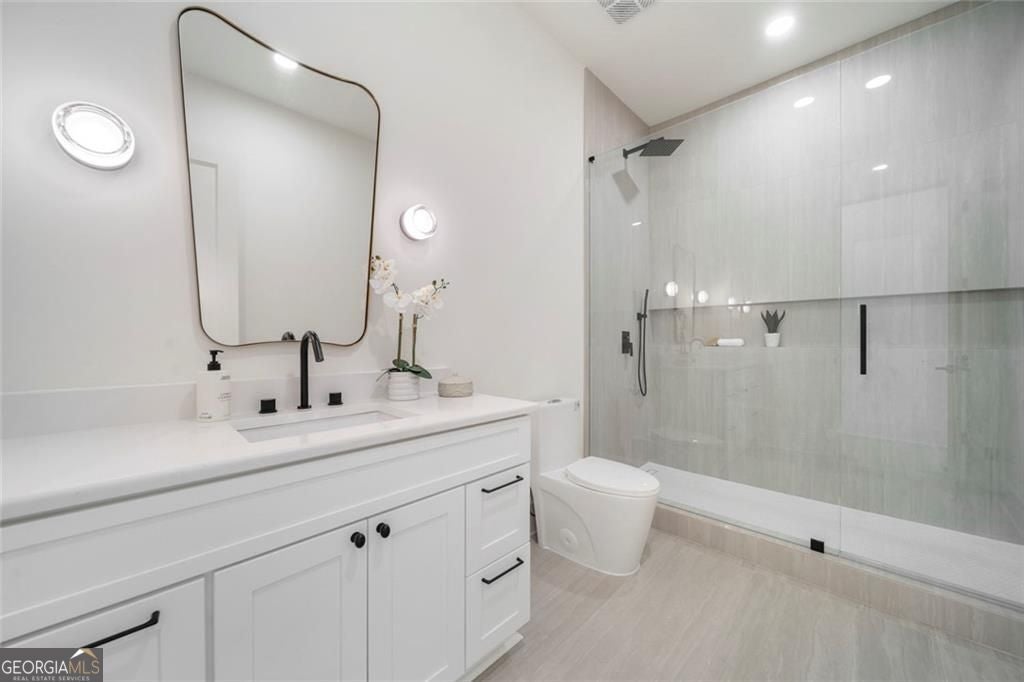 Lawrenceville, Georgia, 30046, United States, 5 Bedrooms Bedrooms, ,5 BathroomsBathrooms,Residential,For Sale,2042592