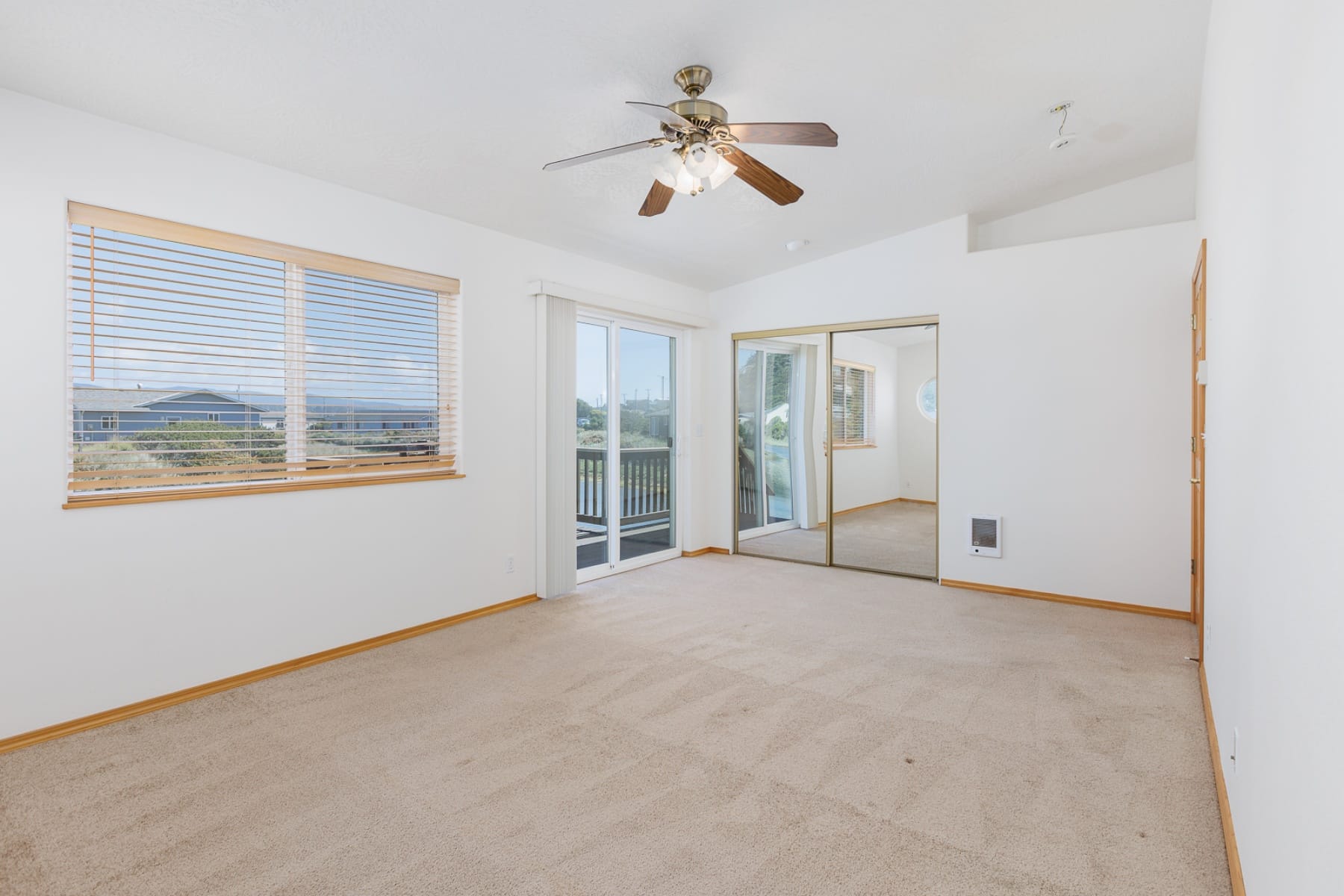  1001 NW PACIFIC WAY Waldport, OR 97394 - 物件實景