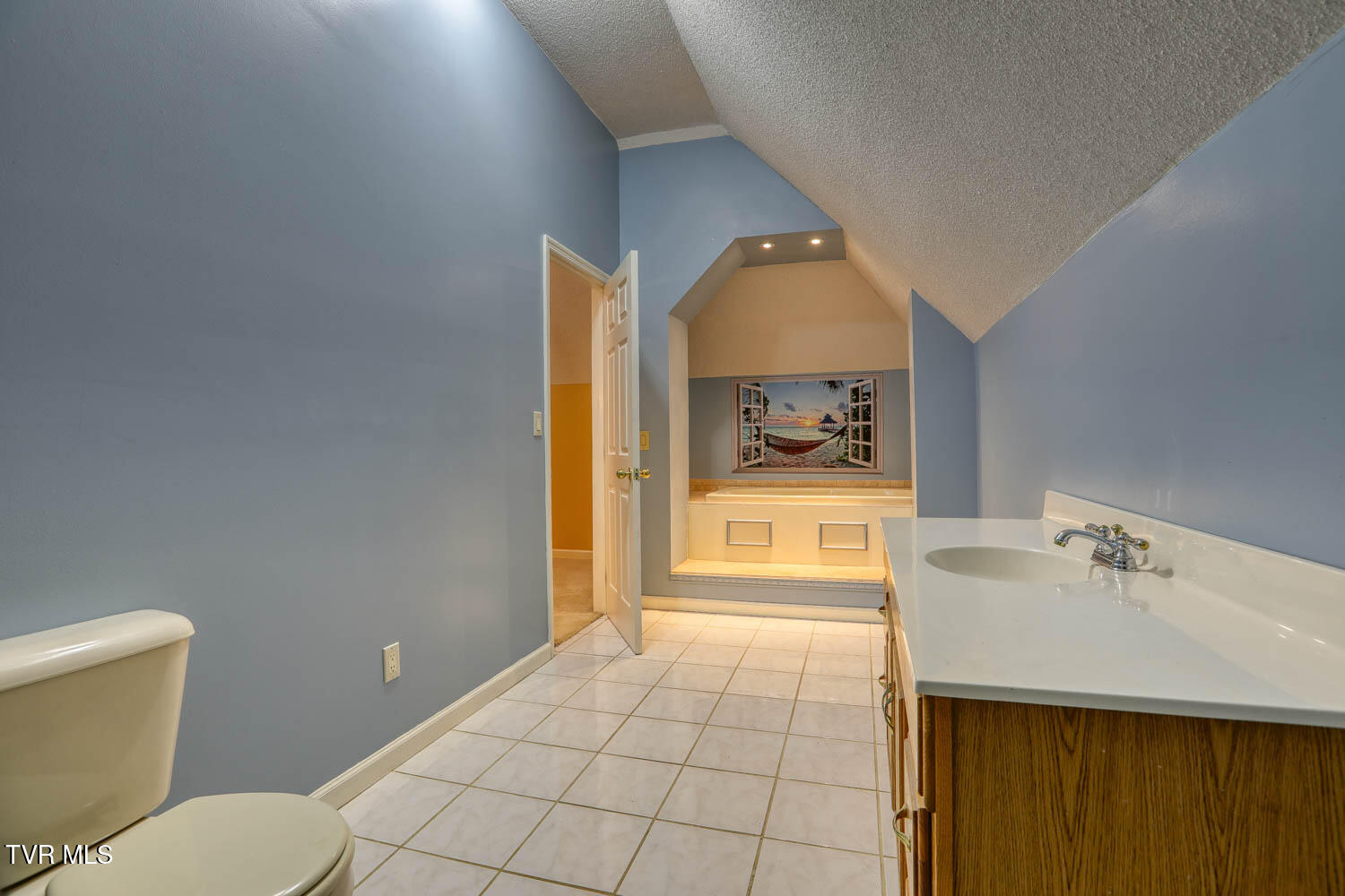 Rogersville, Tennessee, 37857, United States, 4 Bedrooms Bedrooms, ,4 BathroomsBathrooms,Residential,For Sale,1977931