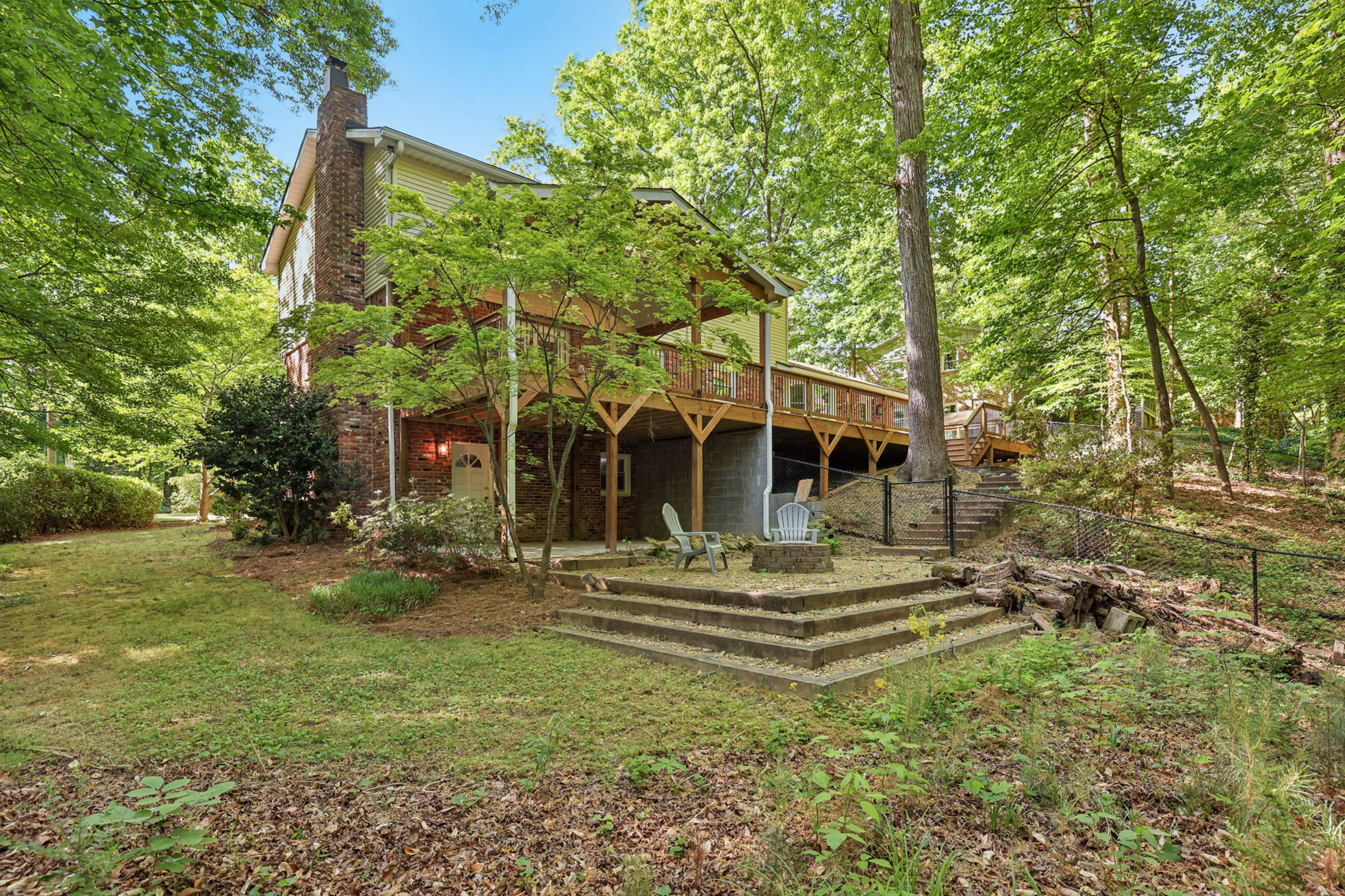  Standout Home in the Beloved Dunwoody North Neighborhood - 物件實景