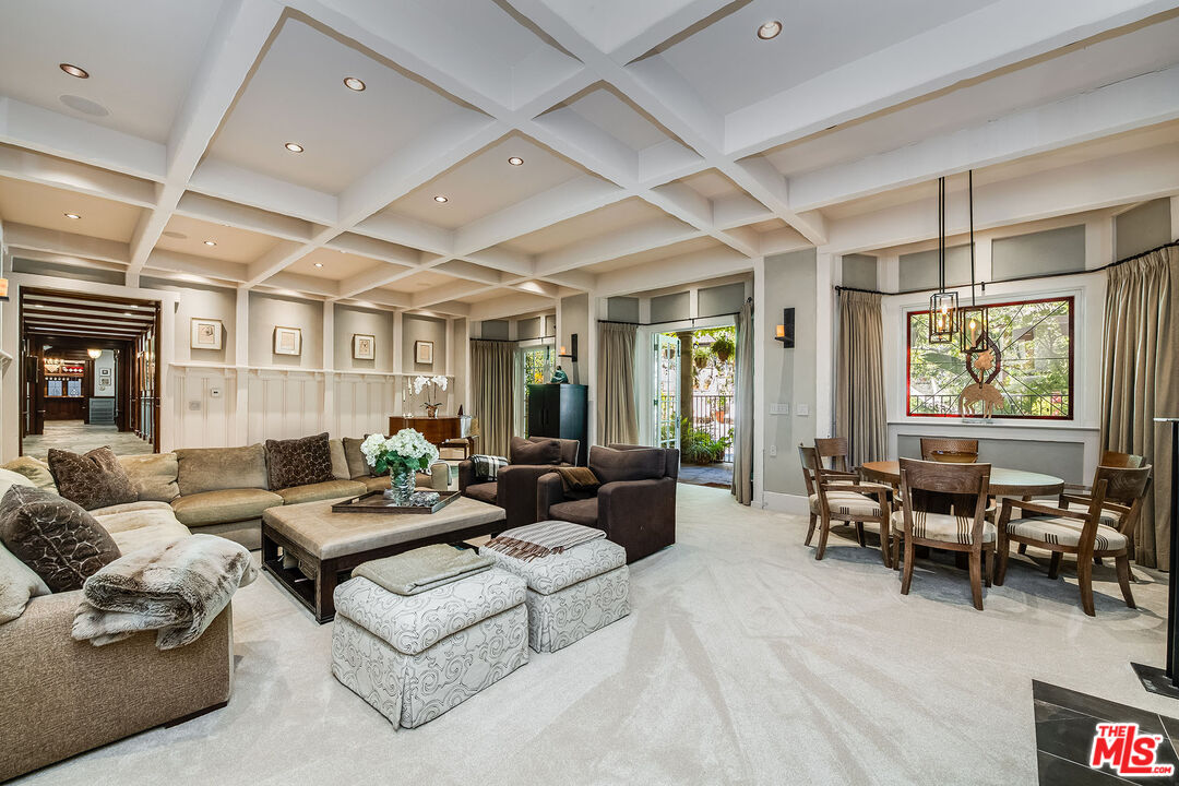 Los Angeles, California, 90049, United States, 6 Bedrooms Bedrooms, ,8 BathroomsBathrooms,Residential,For Sale,1940213