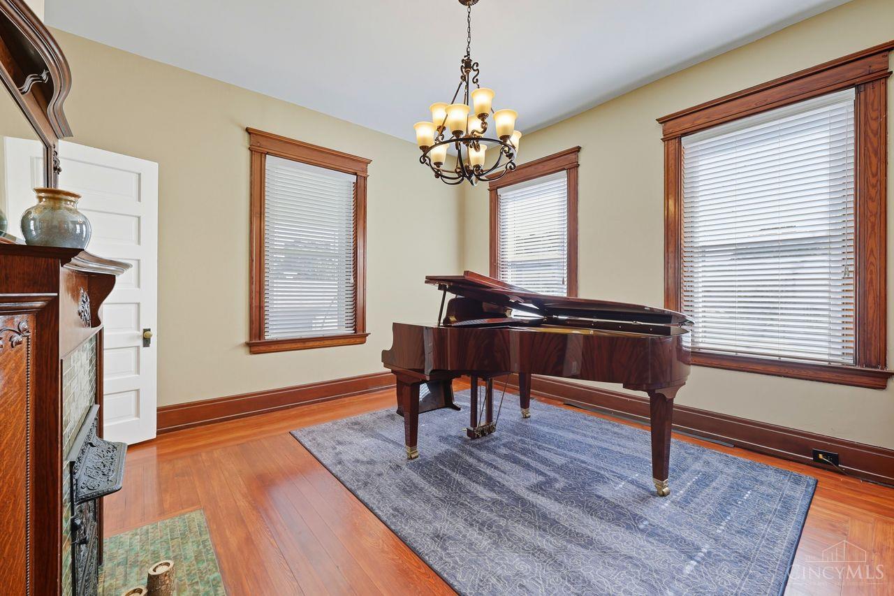 Norwood, Ohio, 45212, United States, 5 Bedrooms Bedrooms, ,5 BathroomsBathrooms,Residential,For Sale,1948609