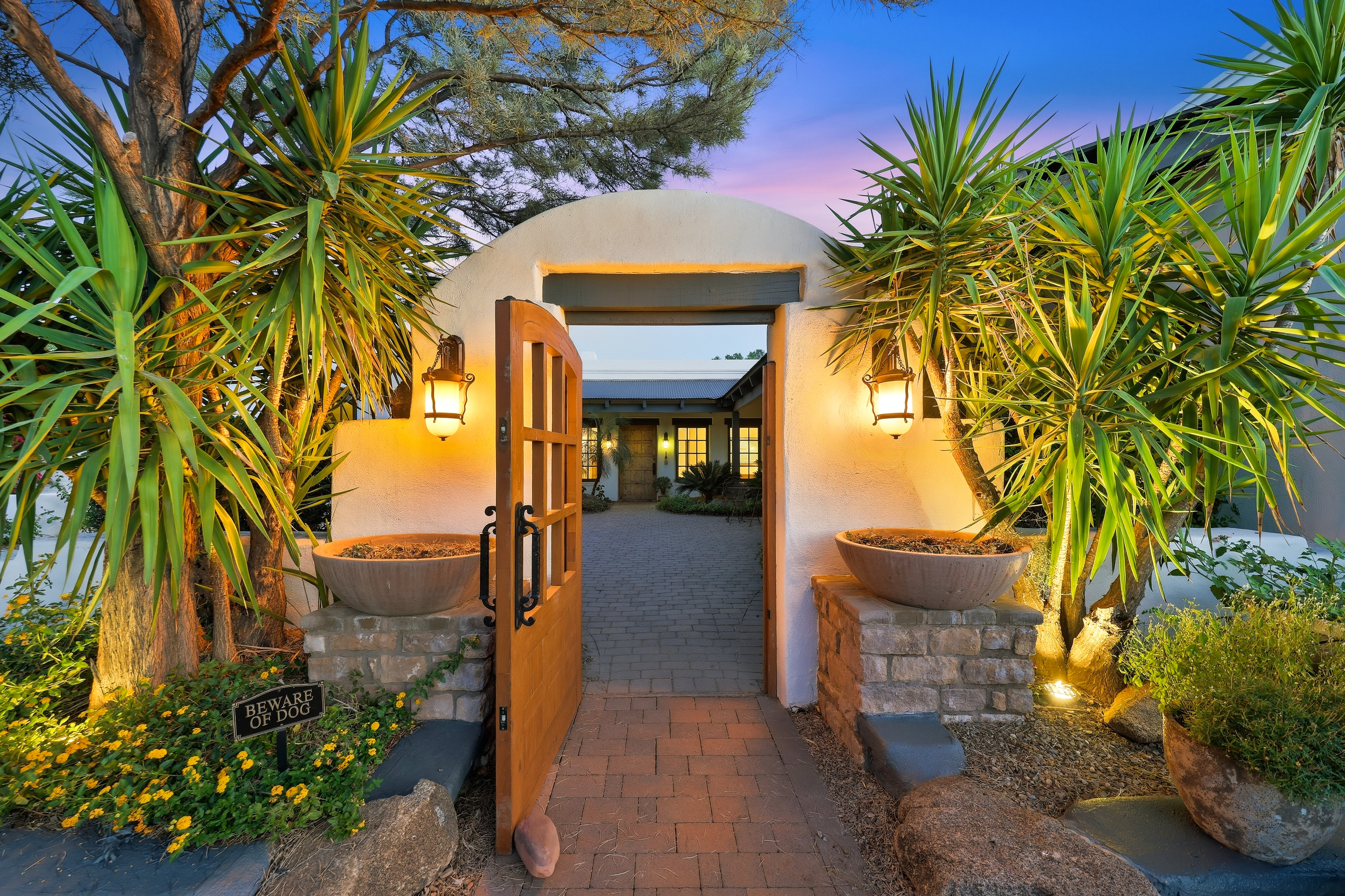  7035 E Berneil Drive  Paradise Valley, AZ - 物件實景