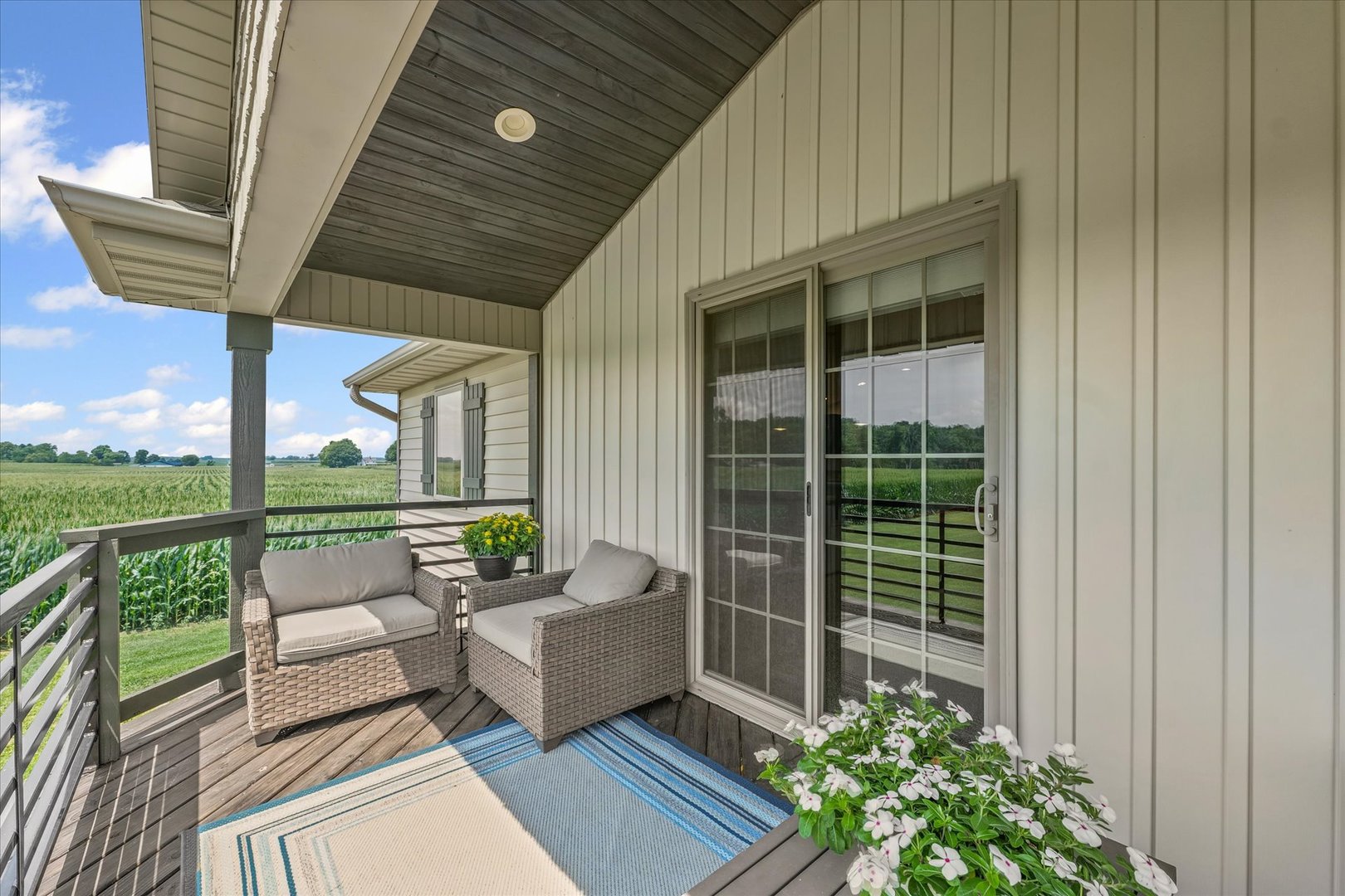 Sidney, Illinois, 61877, United States, 3 Bedrooms Bedrooms, ,2 BathroomsBathrooms,Residential,For Sale,1913394