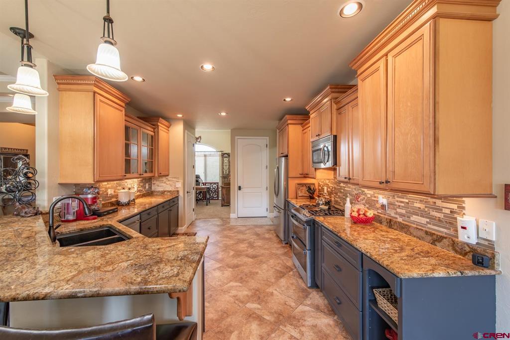 Montrose, Colorado, 81401, United States, 3 Bedrooms Bedrooms, ,2 BathroomsBathrooms,Residential,For Sale,1977098