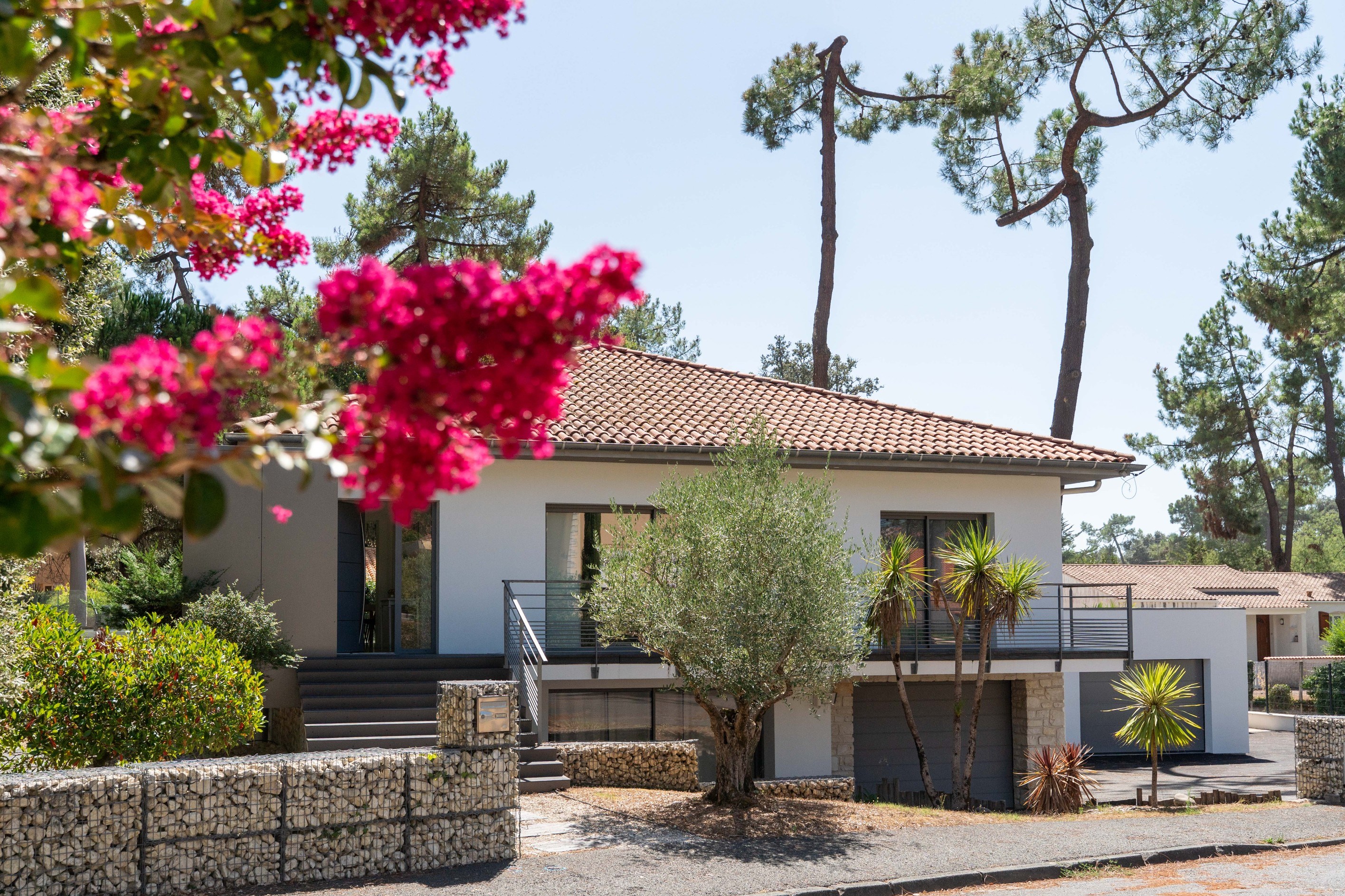  ELEGANT SEASIDE VILLA – 600 METRES FROM THE BEACH OF SAINT GEORGES DE DIDONNE –… - 物件實景