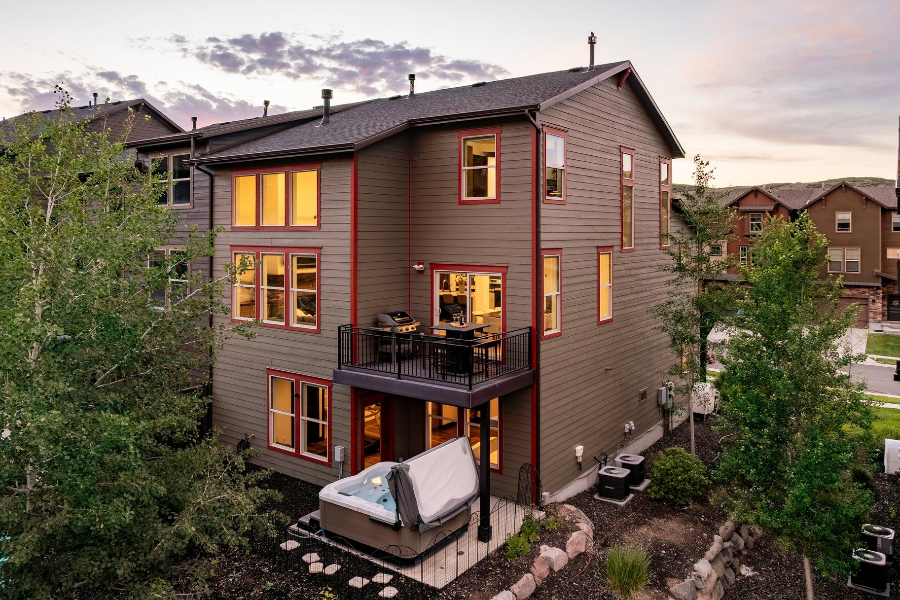  Renovated Furnished Townhome on Premium Lot with Easy Ski Access - 物件實景