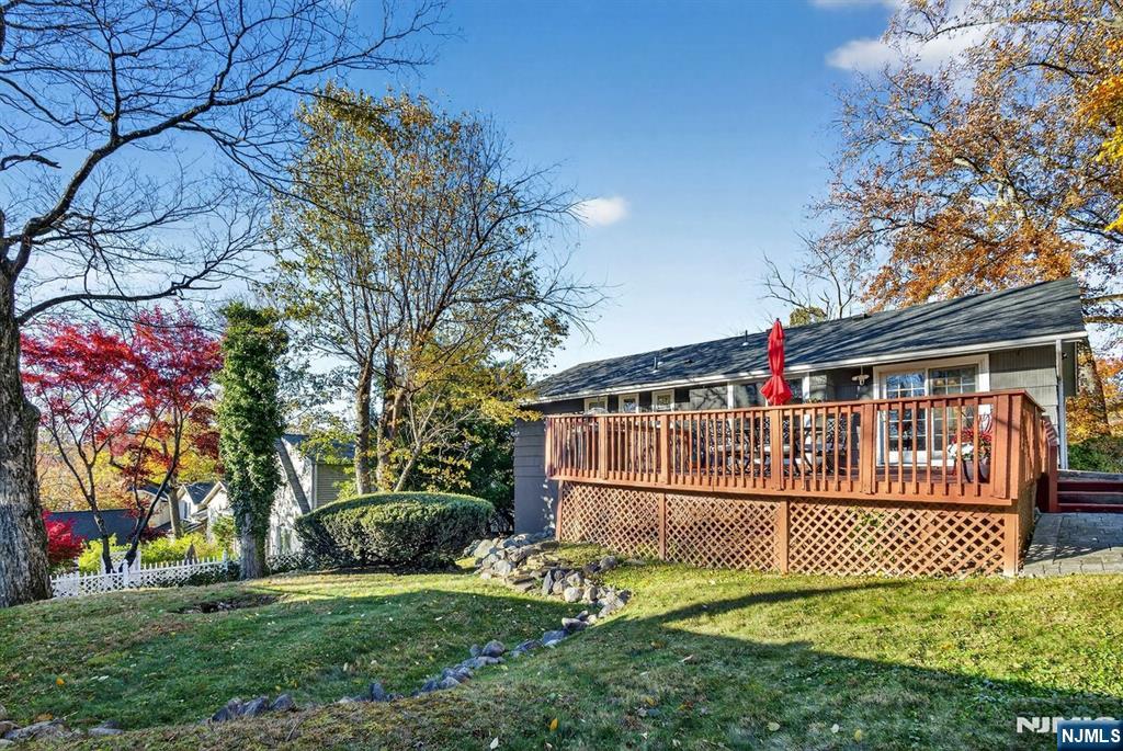 Hillsdale, New Jersey, 07642, United States, 3 Bedrooms Bedrooms, ,2 BathroomsBathrooms,Residential,For Sale,1987903