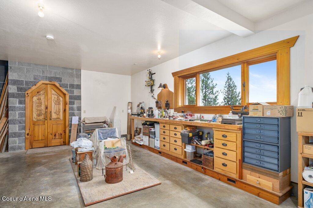 Coeur d'Alene, Idaho, 83814, United States, 4 Bedrooms Bedrooms, ,3 BathroomsBathrooms,Residential,For Sale,1981796