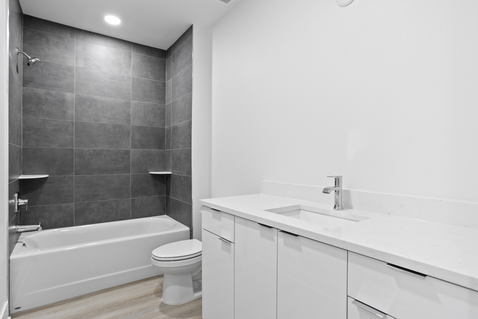 Madeira Beach, Florida, 33708, United States, 3 Bedrooms Bedrooms, ,3 BathroomsBathrooms,Residential,For Sale,1854294