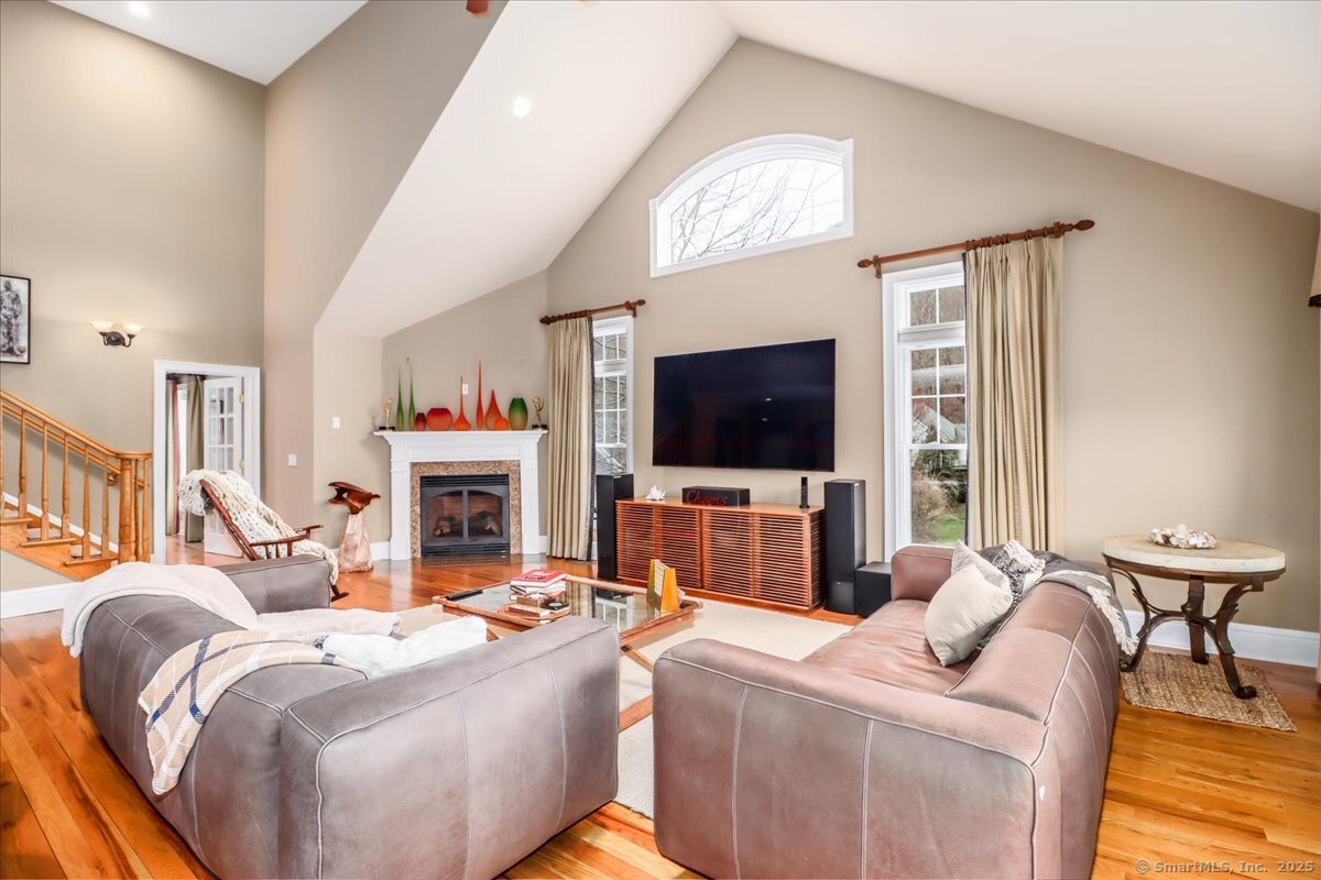 New Milford, Connecticut, 06776, United States, 2 Bedrooms Bedrooms, ,4 BathroomsBathrooms,Residential,For Sale,1938812
