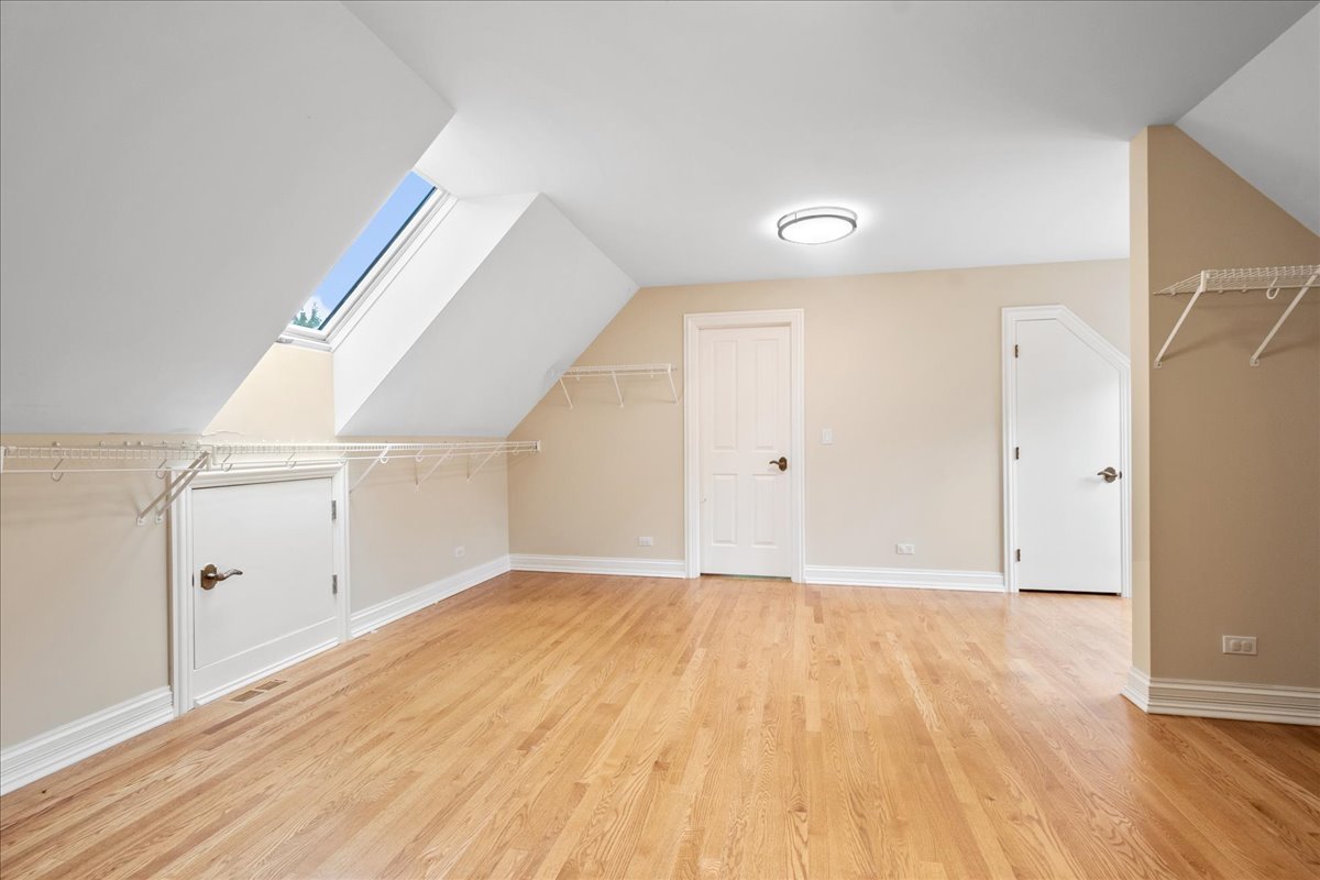 Vernon Hills, Illinois, 60061, United States, 4 Bedrooms Bedrooms, ,4 BathroomsBathrooms,Residential,For Sale,1940393
