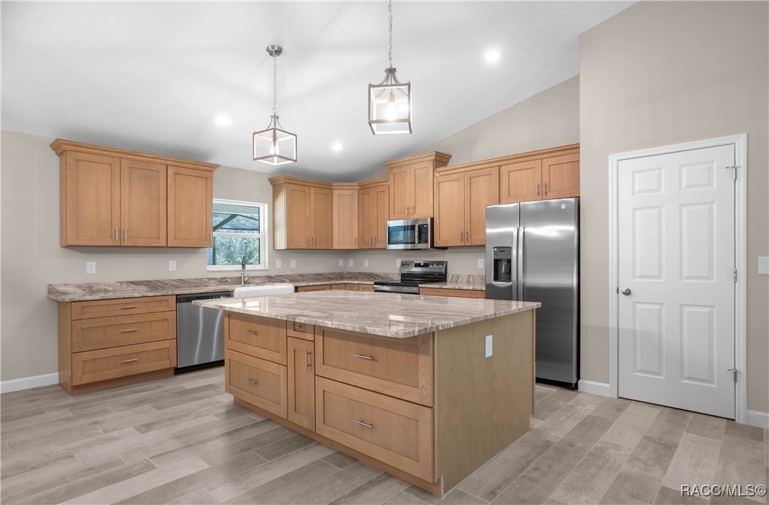 Hernando, Florida, 34442, United States, 3 Bedrooms Bedrooms, ,2 BathroomsBathrooms,Residential,For Sale,1935672
