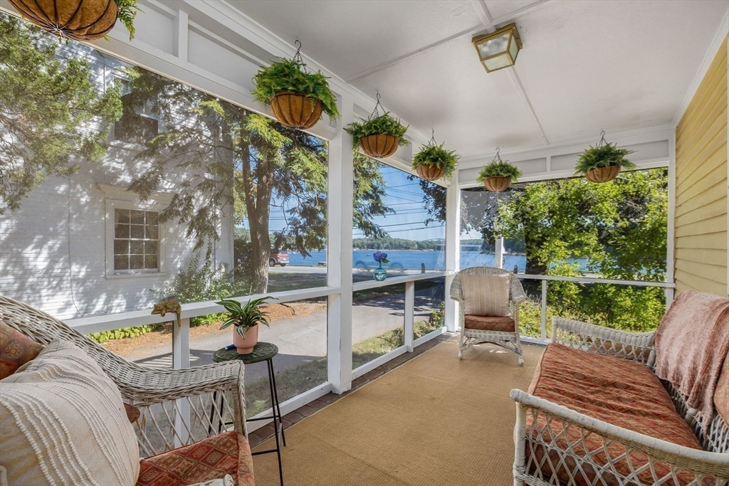 Amesbury, Massachusetts, 01913, United States, 5 Bedrooms Bedrooms, ,4 BathroomsBathrooms,Residential,For Sale,1992950