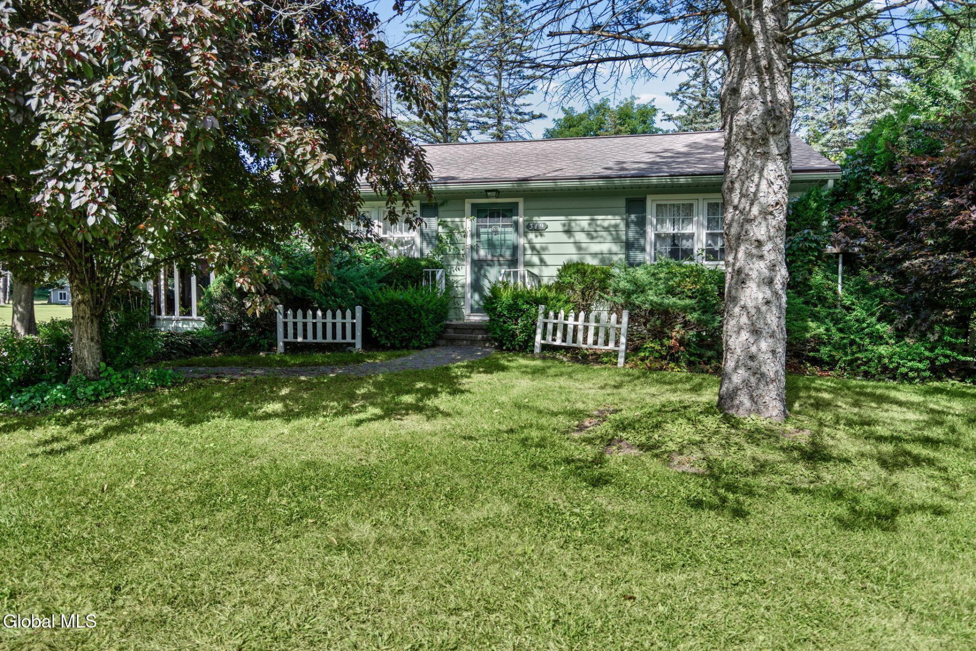 Grooms Rd, Halfmoon, NY 12065