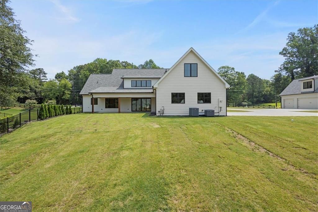 Gainesville, Georgia, 30506, United States, 5 Bedrooms Bedrooms, ,6 BathroomsBathrooms,Residential,For Sale,1908175