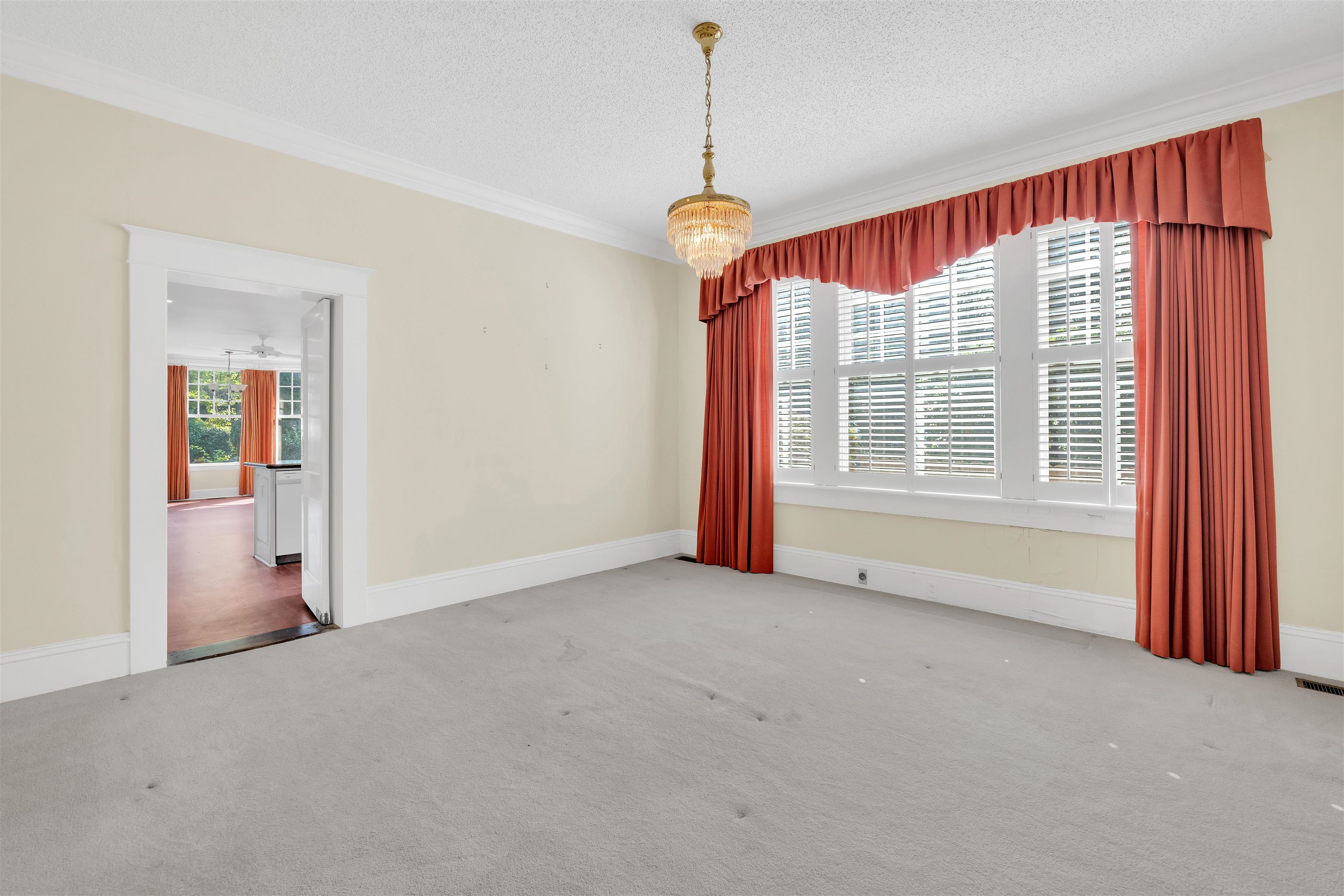 Spartanburg, South Carolina, 29302, United States, 4 Bedrooms Bedrooms, ,5 BathroomsBathrooms,Residential,For Sale,1919560