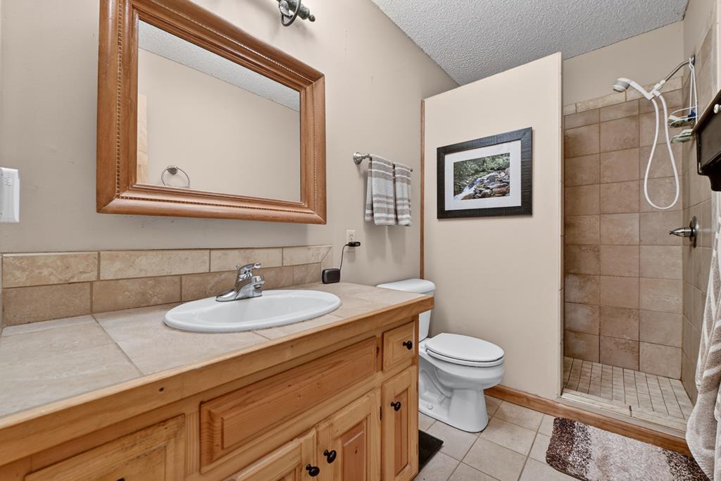 Ellijay, Georgia, 30536, United States, 4 Bedrooms Bedrooms, ,3 BathroomsBathrooms,Residential,For Sale,2003227