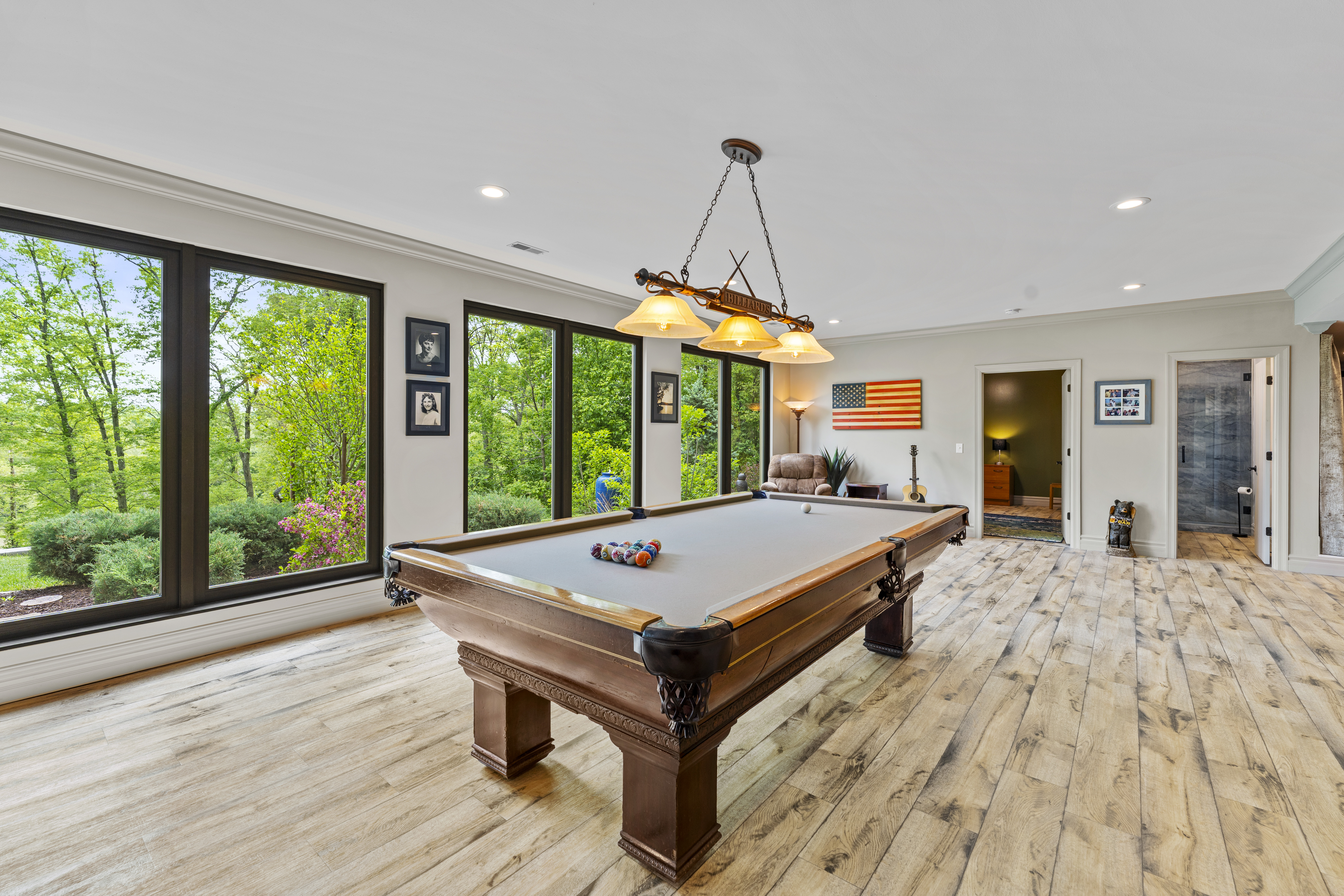  Discover unmatched luxury and versatility in this custom Craftsman-style estate - 物件實景