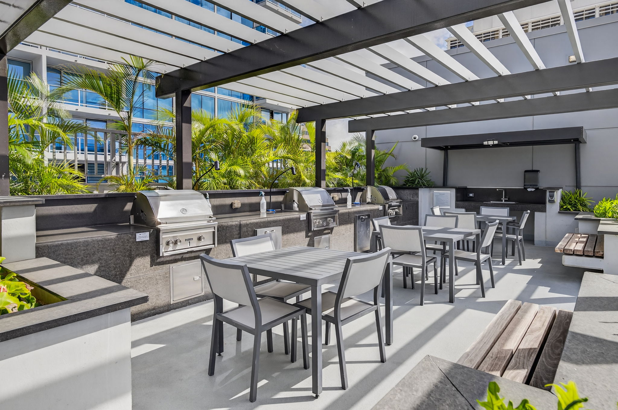 Honolulu, Hawaii, 96814, United States, 2 Bedrooms Bedrooms, ,2 BathroomsBathrooms,Residential,For Sale,1990475