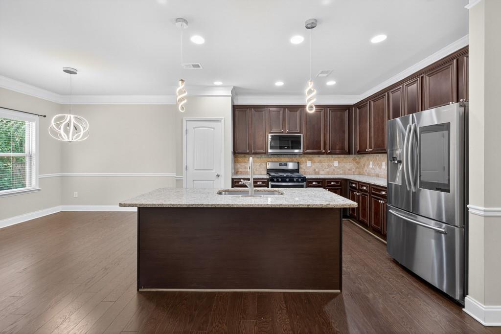 Canton, Georgia, 30114, United States, 5 Bedrooms Bedrooms, ,4 BathroomsBathrooms,Residential,For Sale,1941044