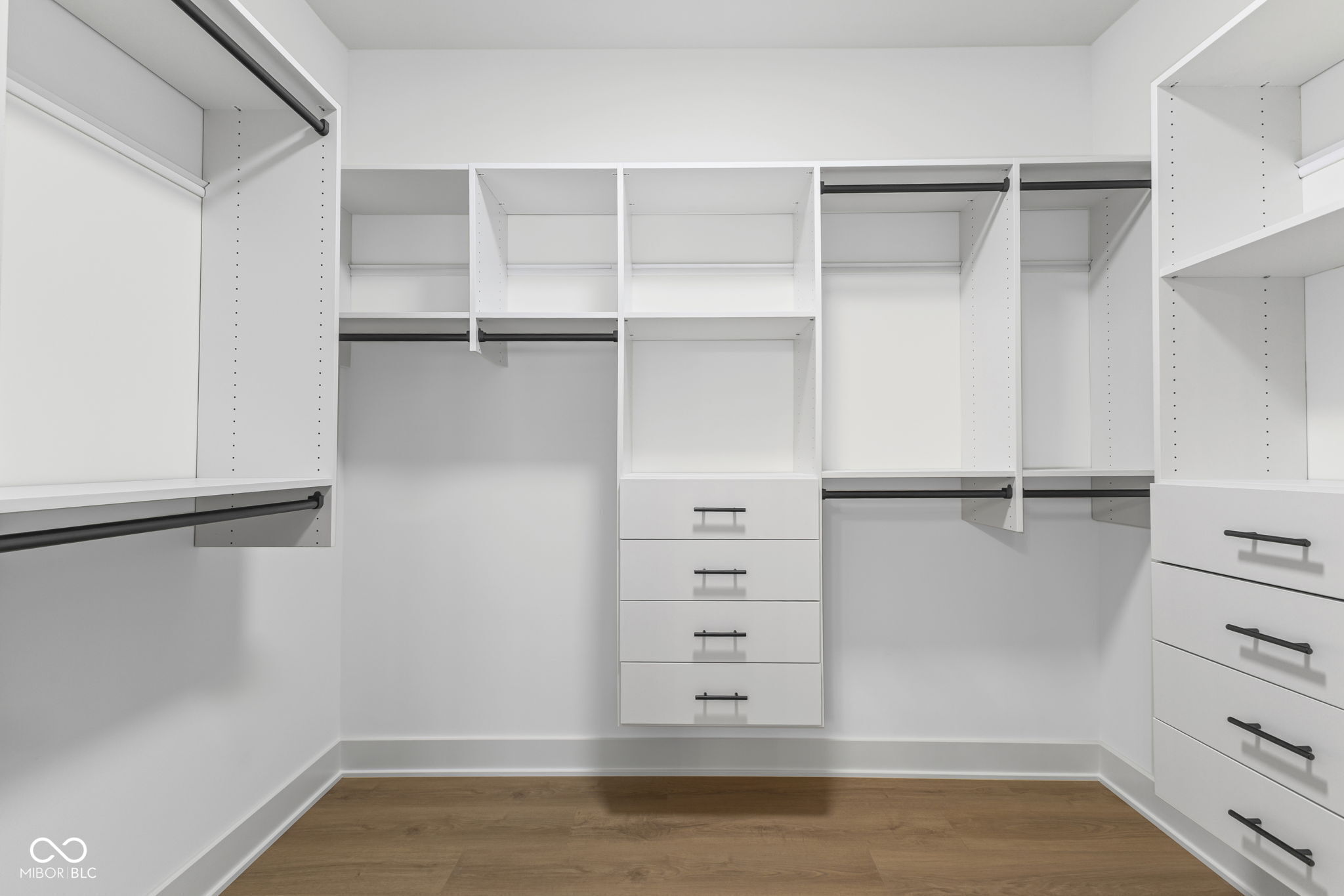 Noblesville, Indiana, 46062, United States, 3 Bedrooms Bedrooms, ,3 BathroomsBathrooms,Residential,For Sale,1978599