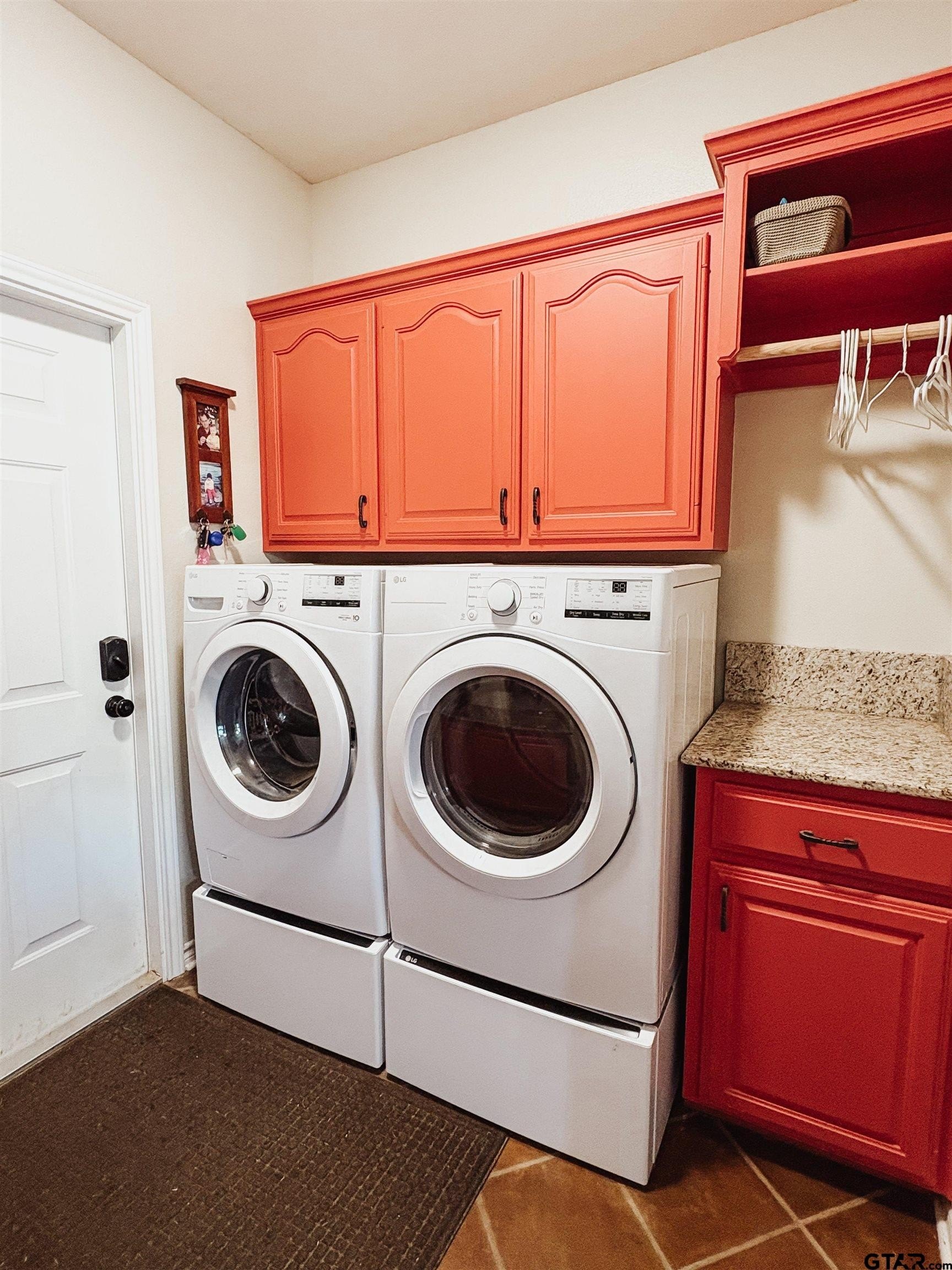 Pittsburg, Texas, 75686, United States, 4 Bedrooms Bedrooms, ,3 BathroomsBathrooms,Residential,For Sale,1900555