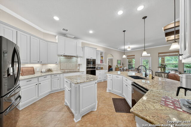 Fair Oaks Ranch, Texas, 78015, United States, 4 Bedrooms Bedrooms, ,4 BathroomsBathrooms,Residential,For Sale,1917341