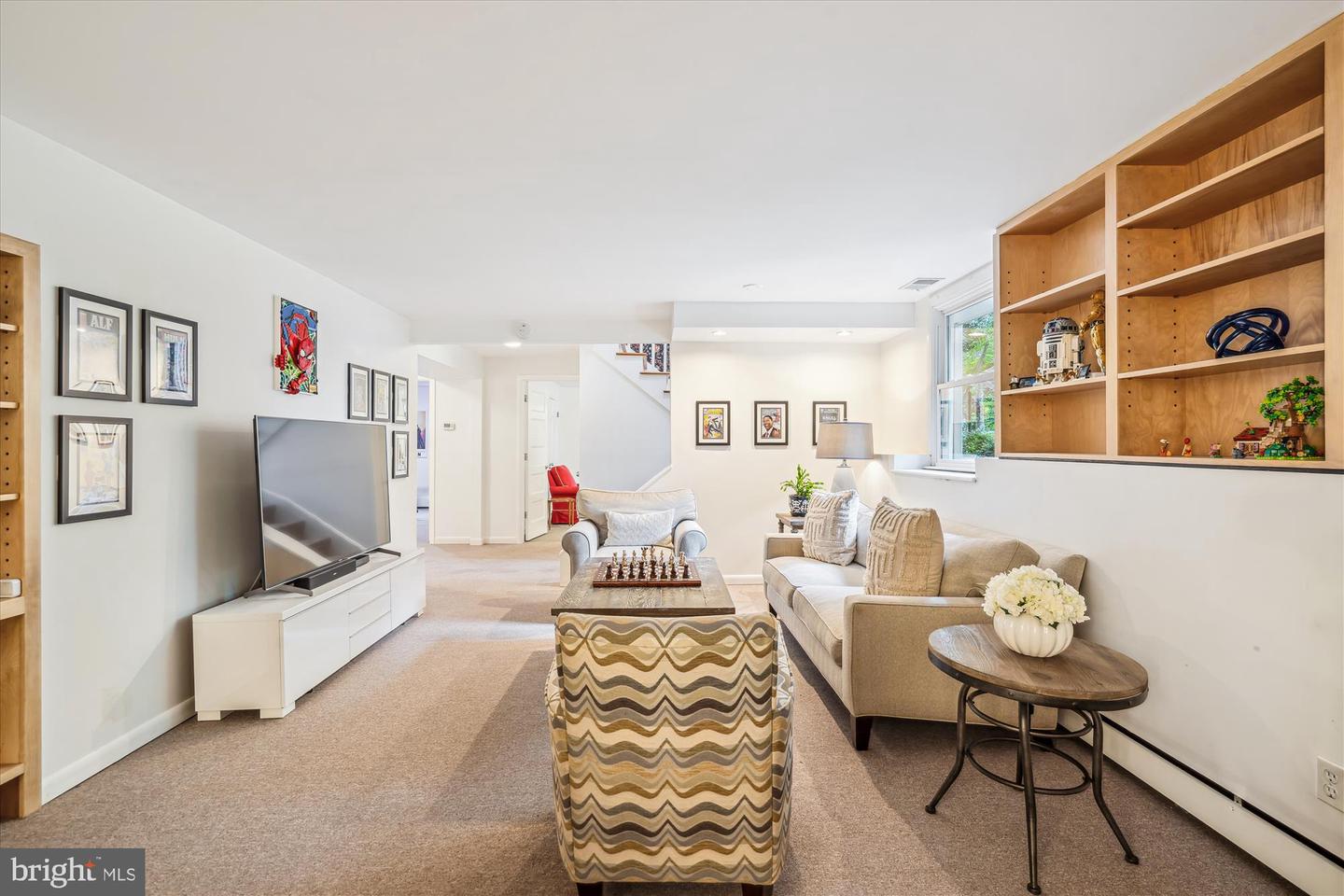 Annapolis, Maryland, 21403, United States, 5 Bedrooms Bedrooms, ,3 BathroomsBathrooms,Residential,For Sale,1839028