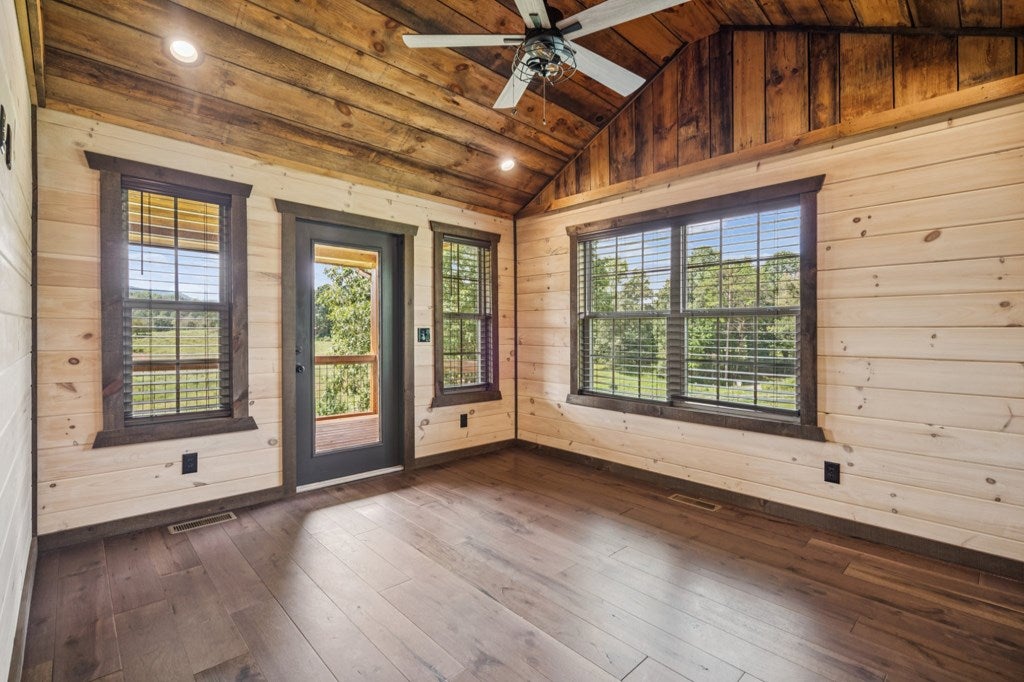 Morganton, Georgia, 30560, United States, 4 Bedrooms Bedrooms, ,3 BathroomsBathrooms,Residential,For Sale,1929478