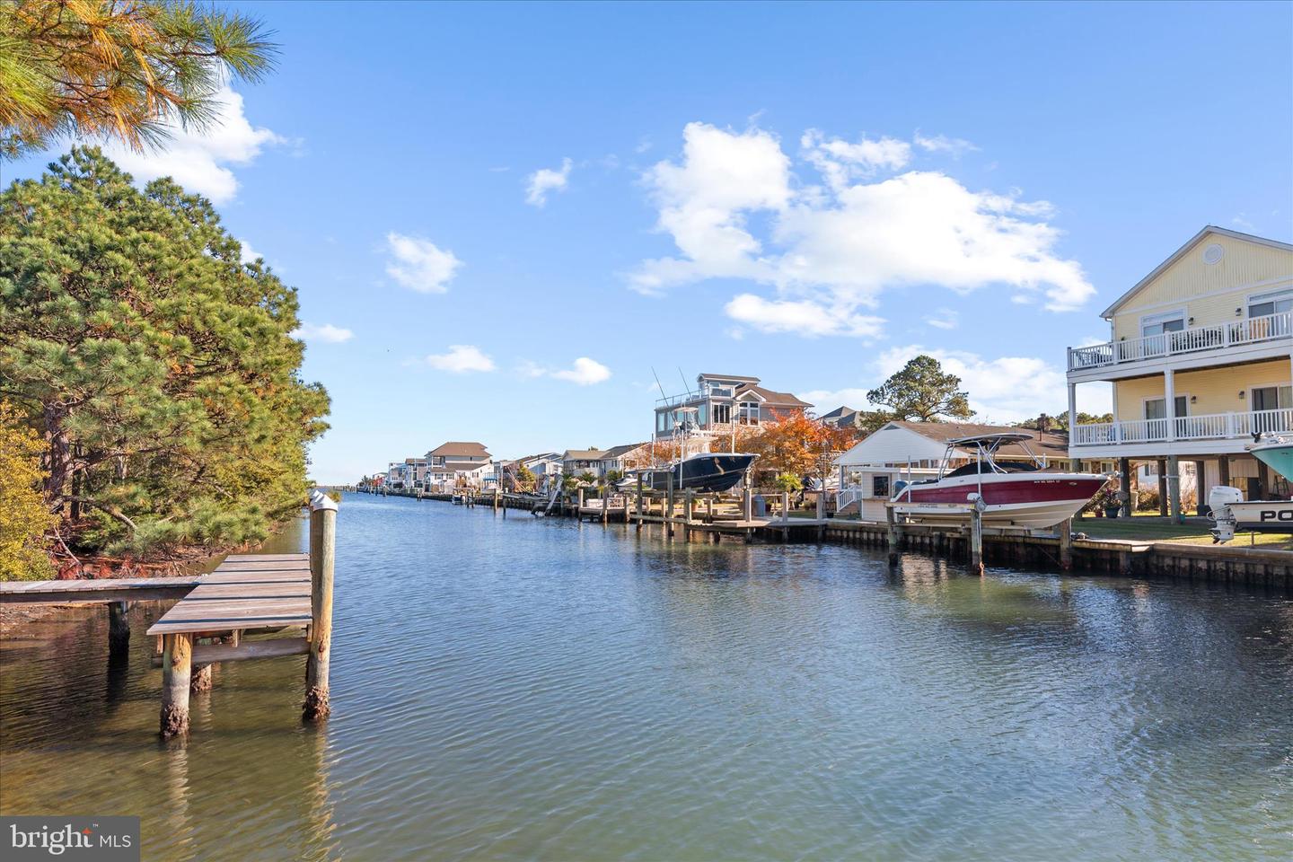 Berlin, Maryland, 21811, United States, 5 Bedrooms Bedrooms, ,4 BathroomsBathrooms,Residential,For Sale,1989737