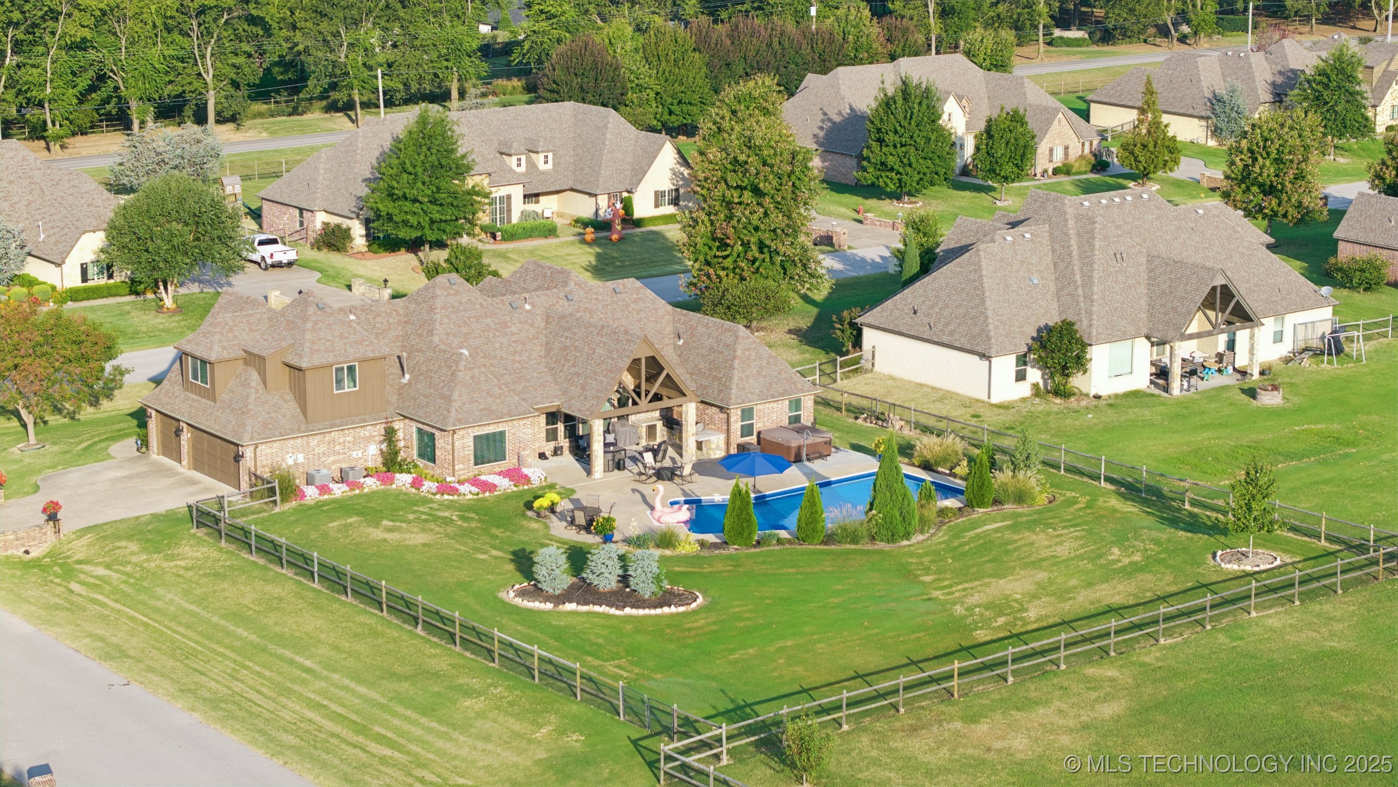 Owasso, Oklahoma, 74055, United States, 4 Bedrooms Bedrooms, ,4 BathroomsBathrooms,Residential,For Sale,1962662