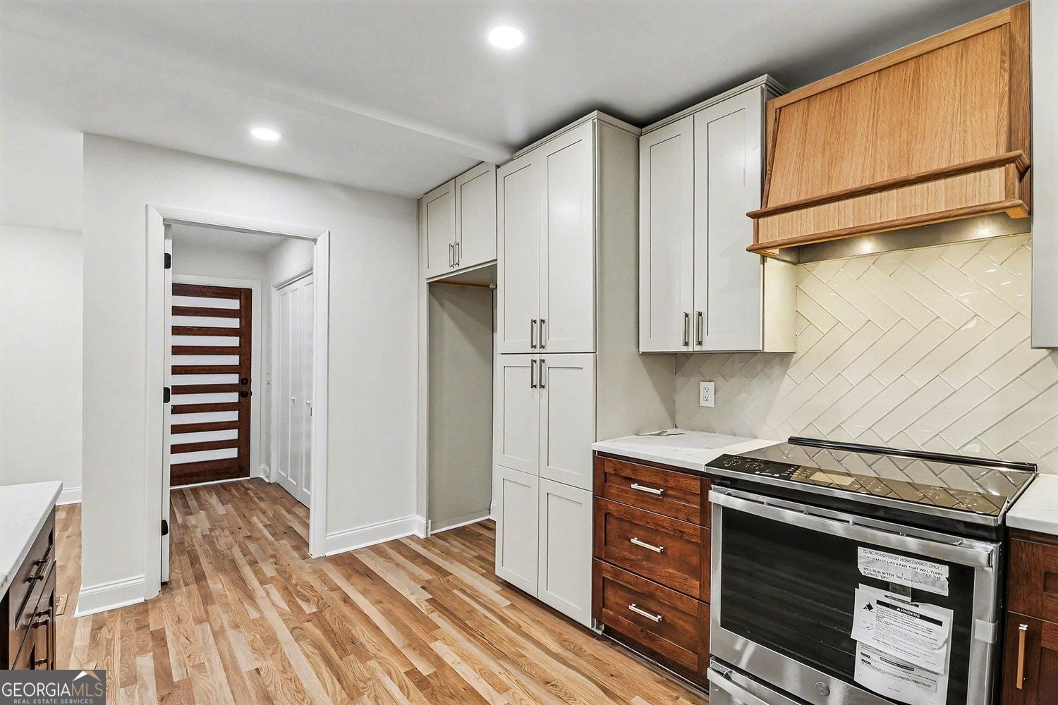 Atlanta, Georgia, 30345, United States, 4 Bedrooms Bedrooms, ,3 BathroomsBathrooms,Residential,For Sale,2007890