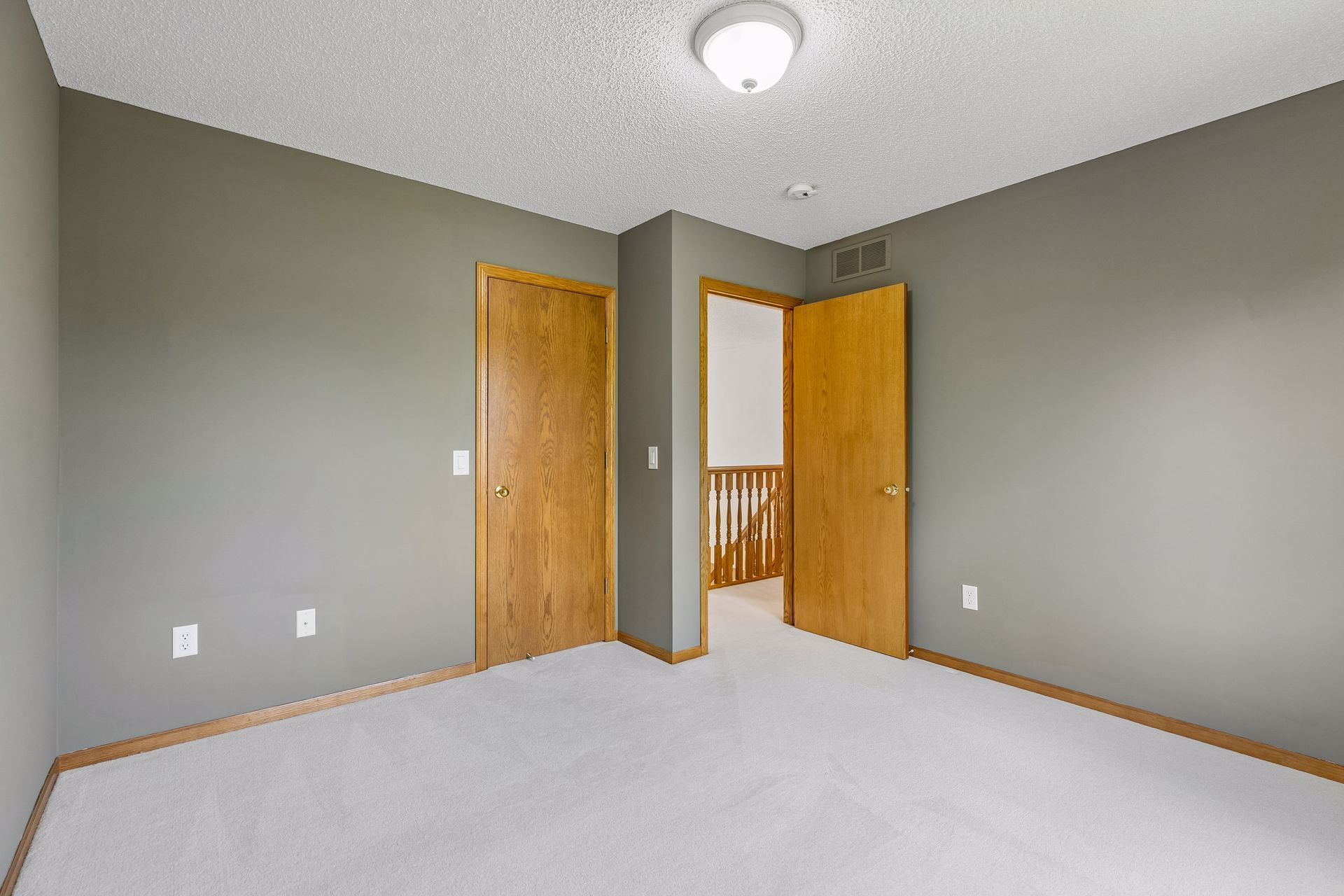  Meticulously Maintained Executive Home Near Parks and Trails - 物件實景
